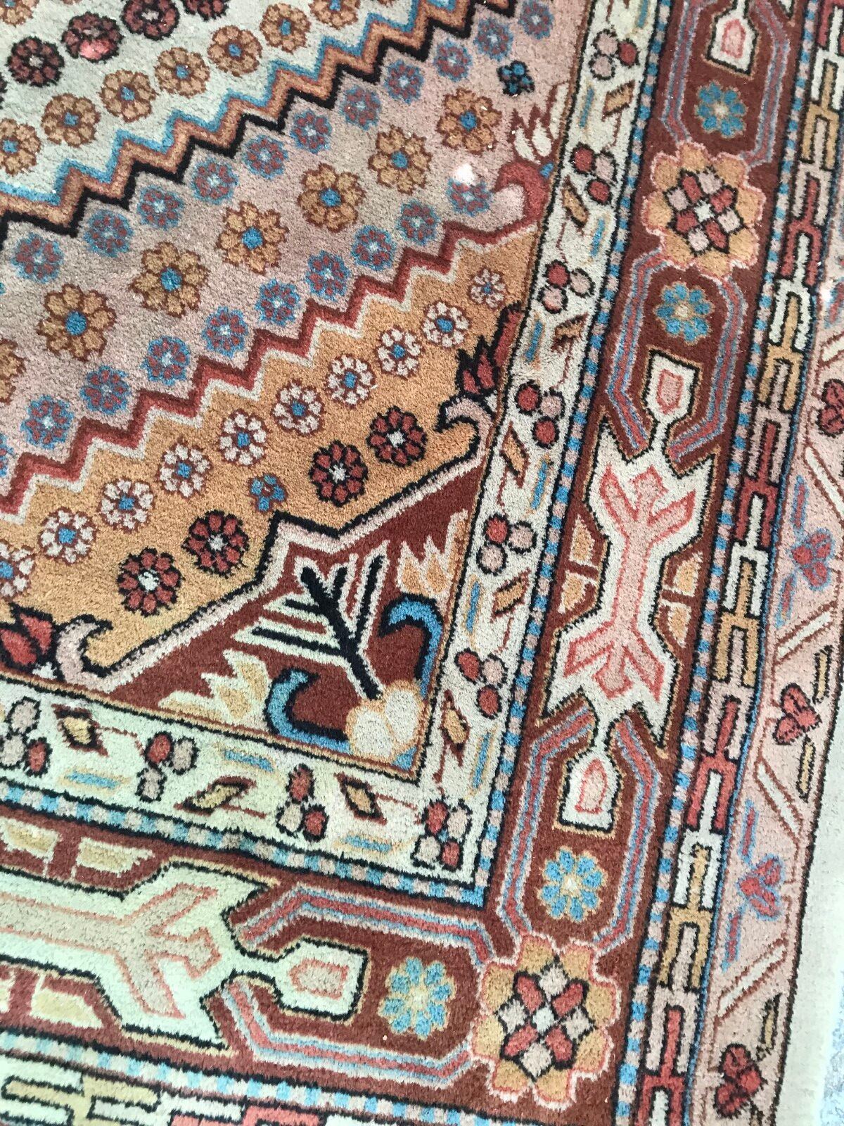 Carpet vintage Sinkiang done hand 178 X 287 CM