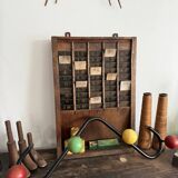 Wall coat rack with 4 wooden balls