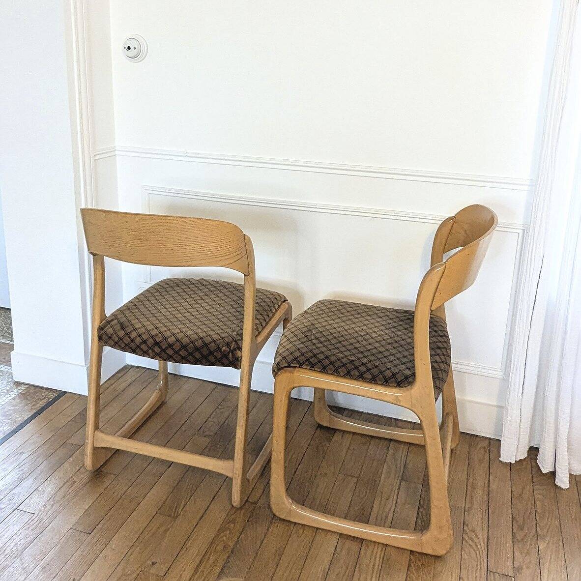 4 "Sled" chairs by Baumann