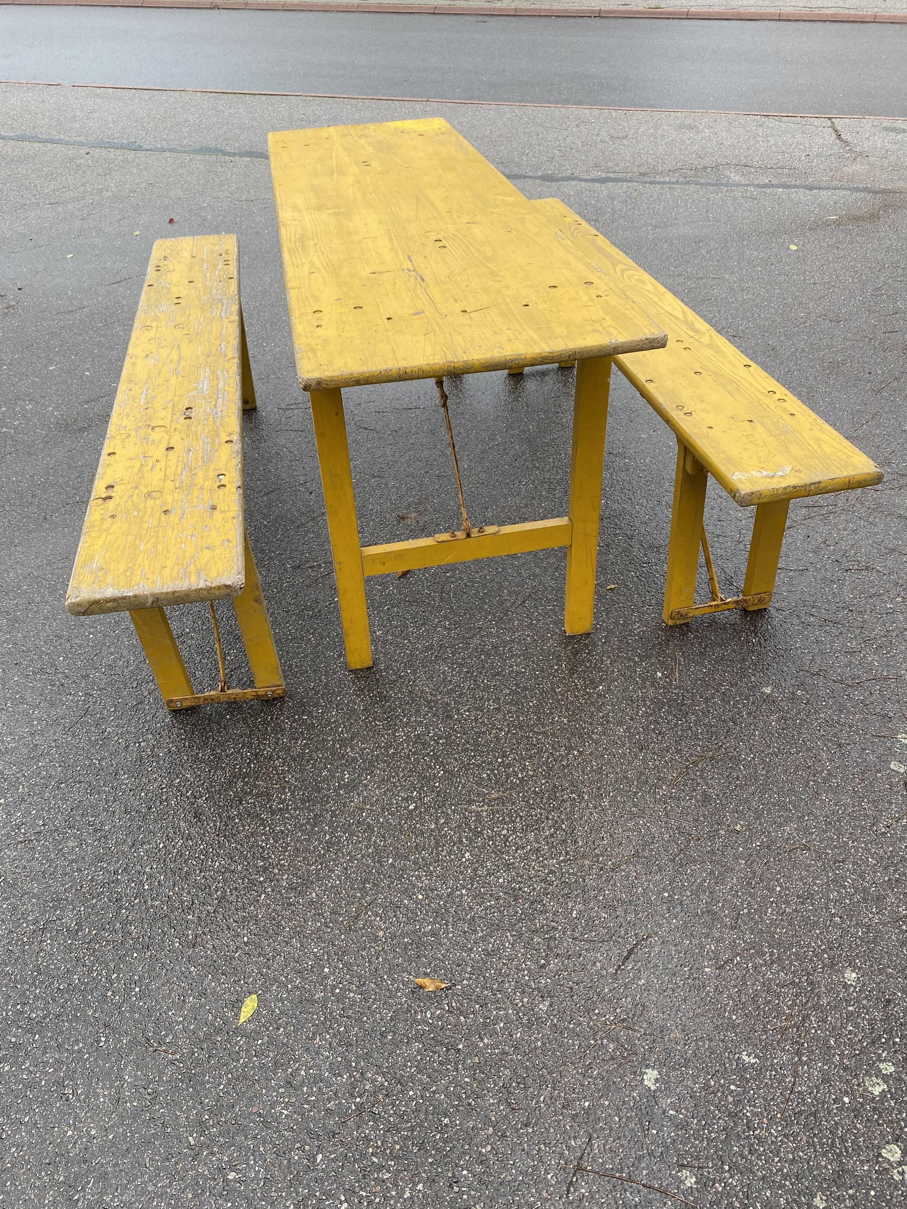 Terrace table & benches