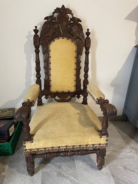 Gothic Renaissance style throne chair