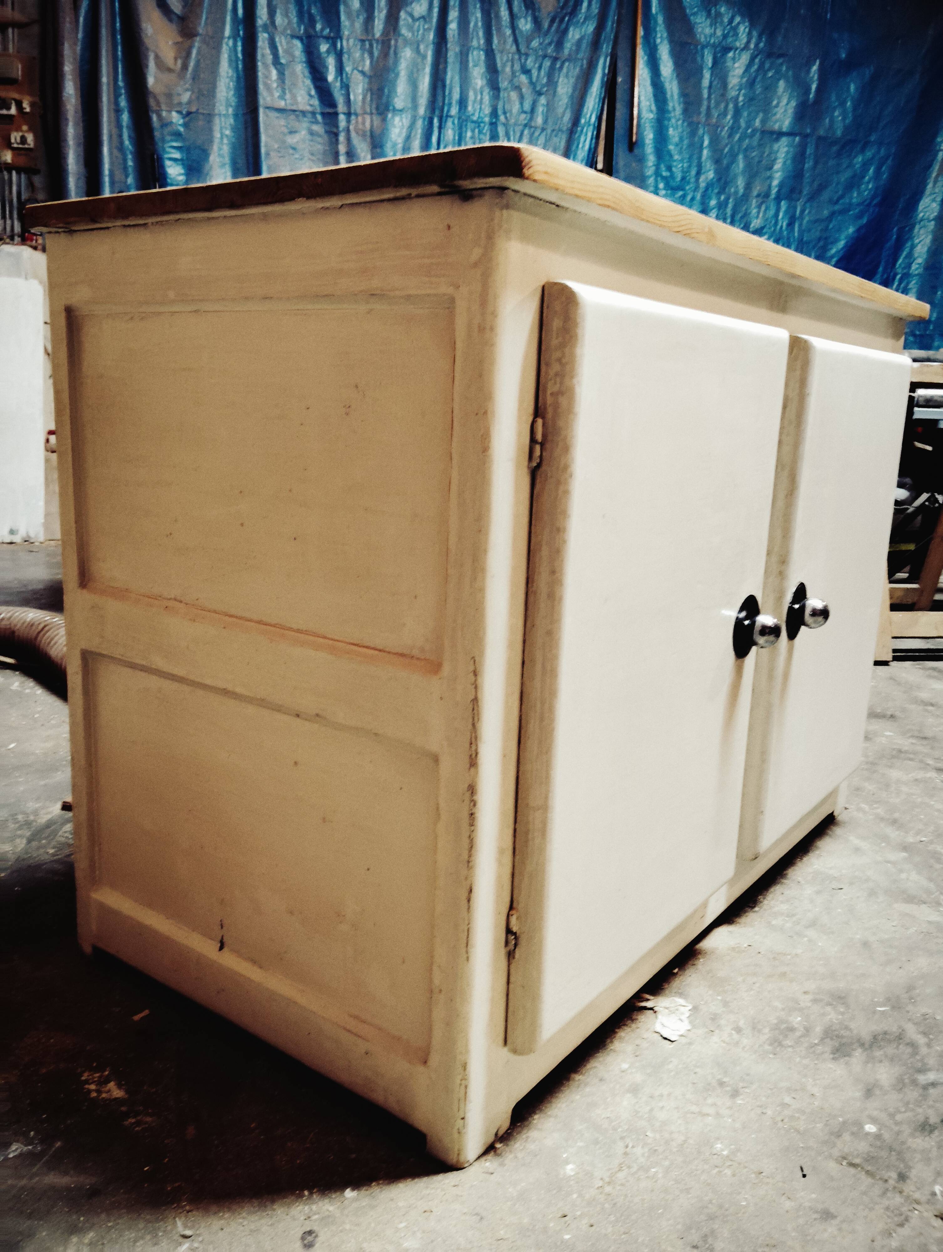 Mado/Parisian buffet