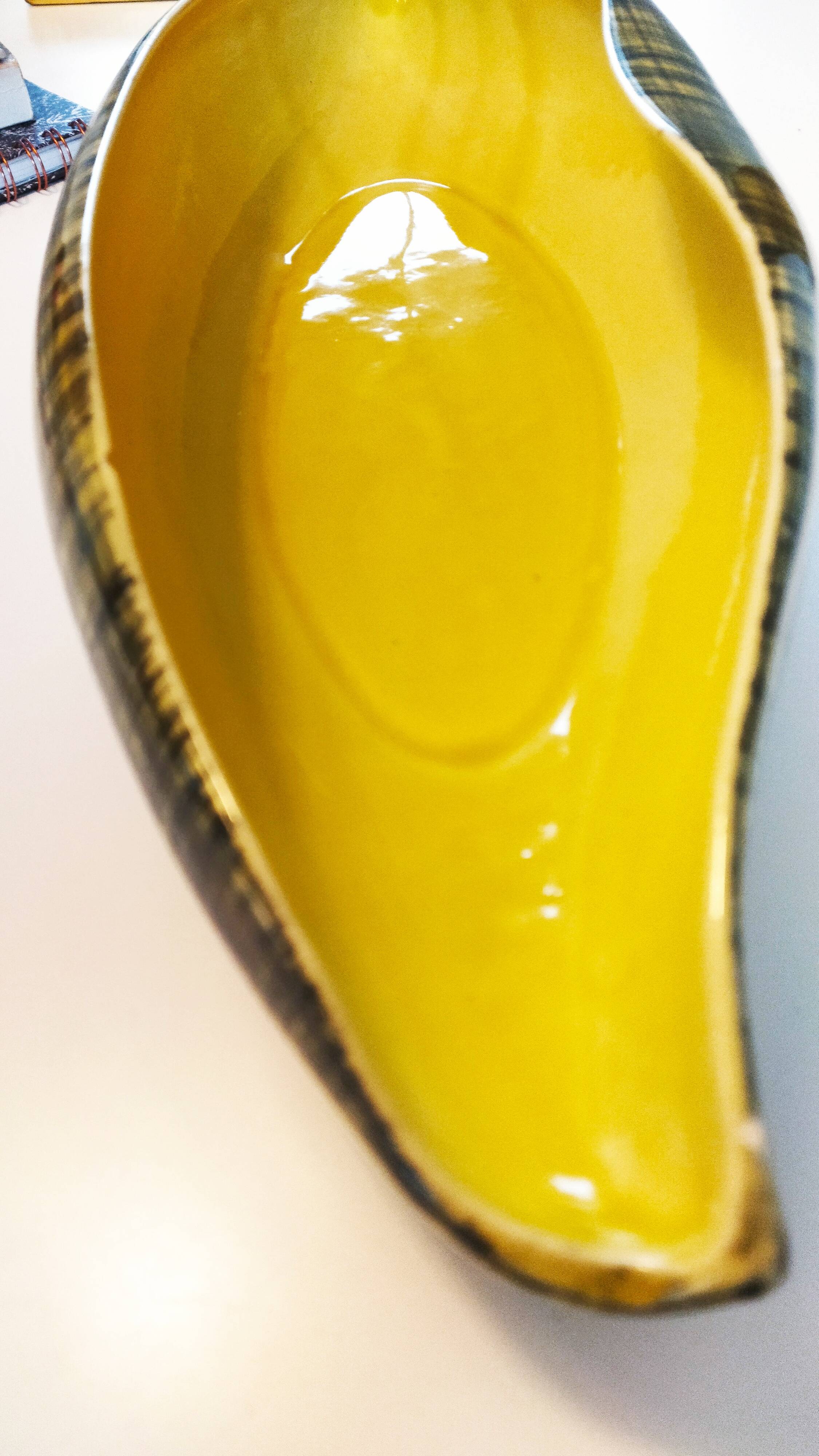 Set of three 1950s paddle cups