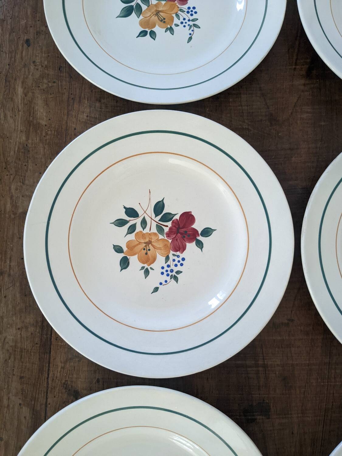 Six assiettes plates Mariette St Amand