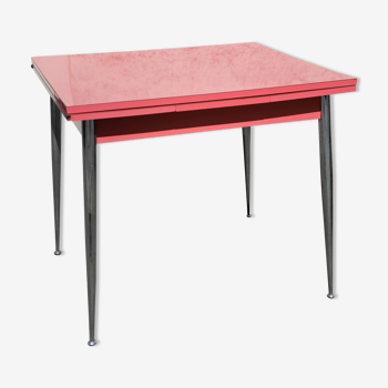 Table formica dépliante rose