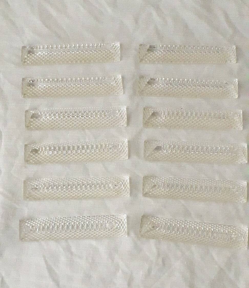 Crystal knife holder