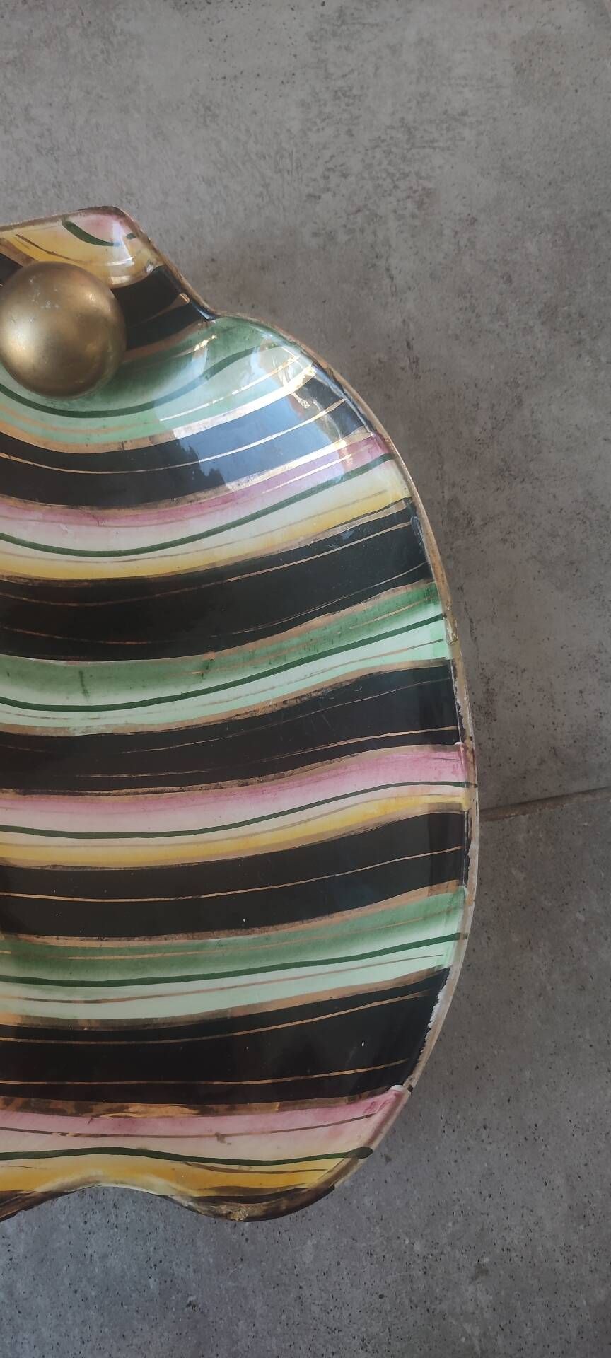 Vintage ceramic plate Hubert Bequet Quaregnon gold - No. 477