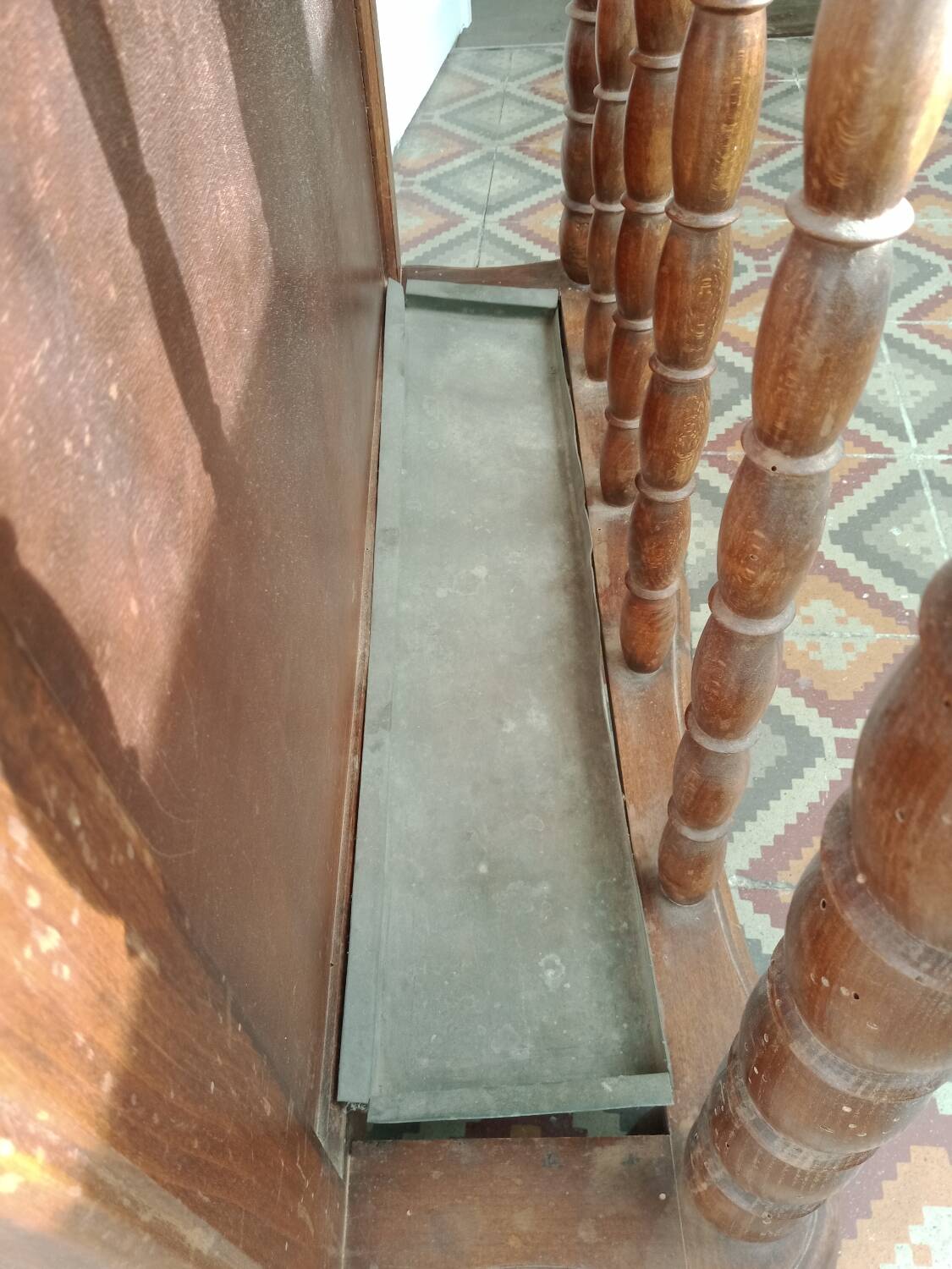 Wooden entrance locker