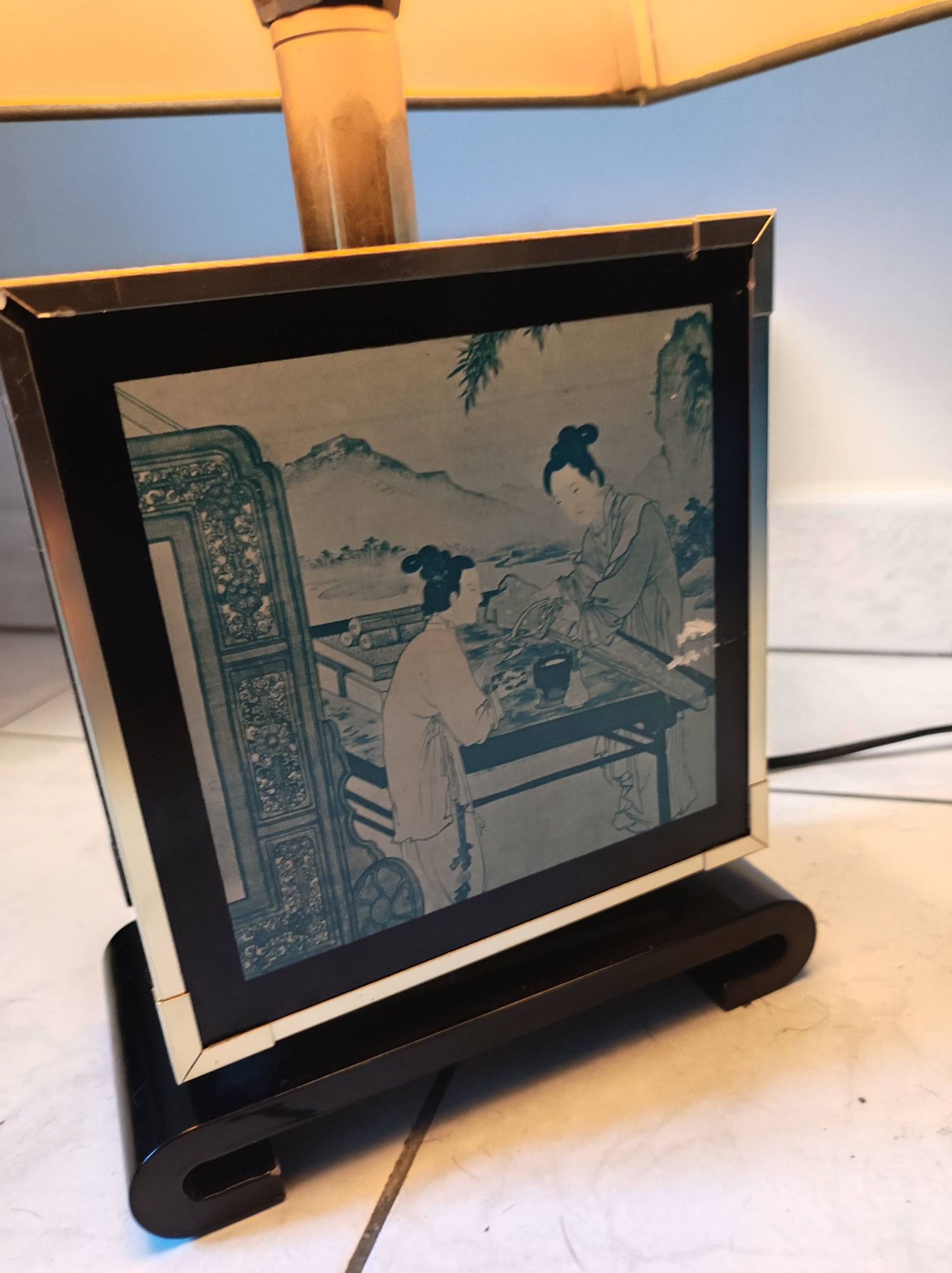 Mood lamp " Tu chin Du jin " by house the vintage Dolphin 1970
