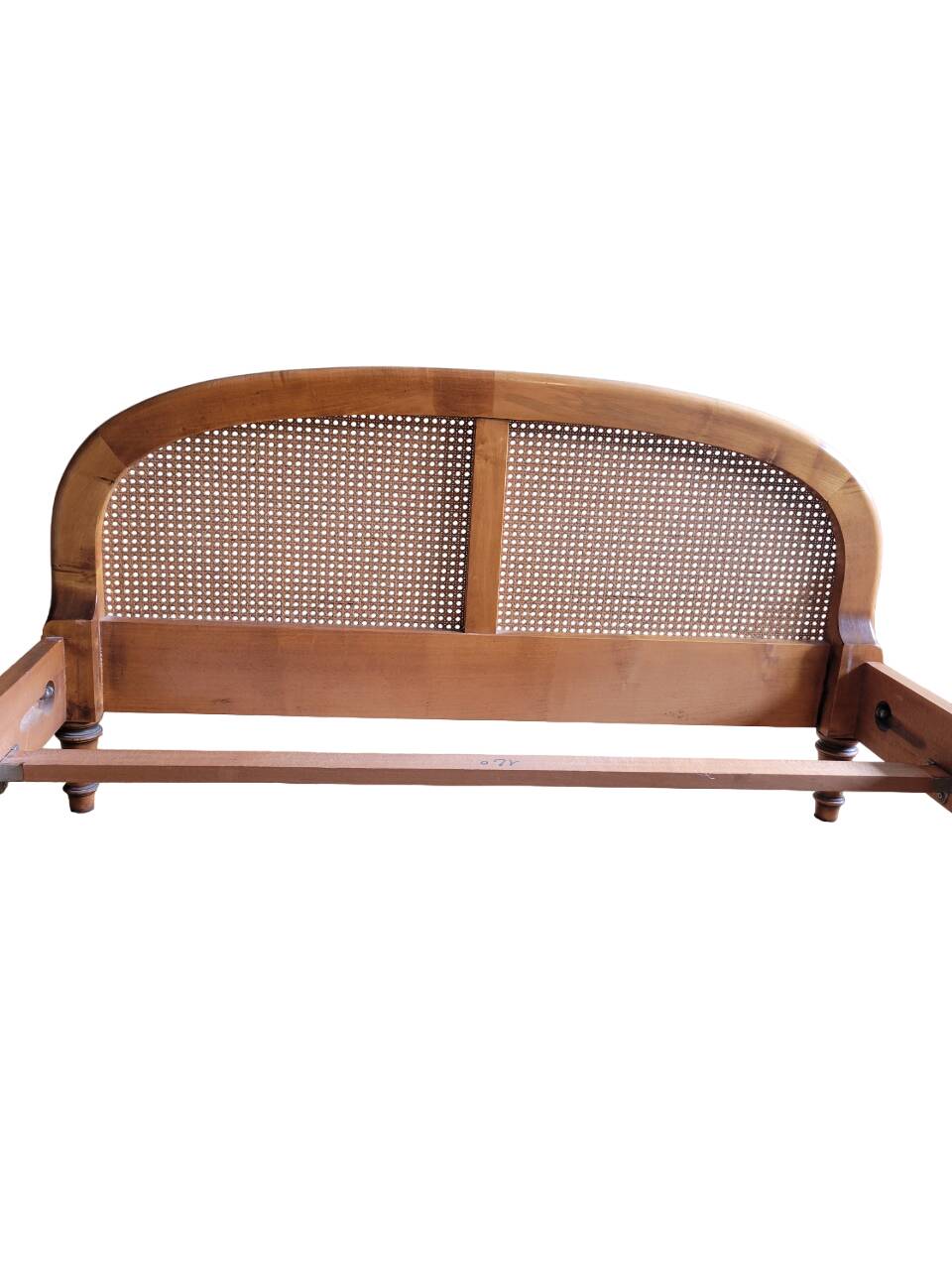Vintage cane bed 120x190cm