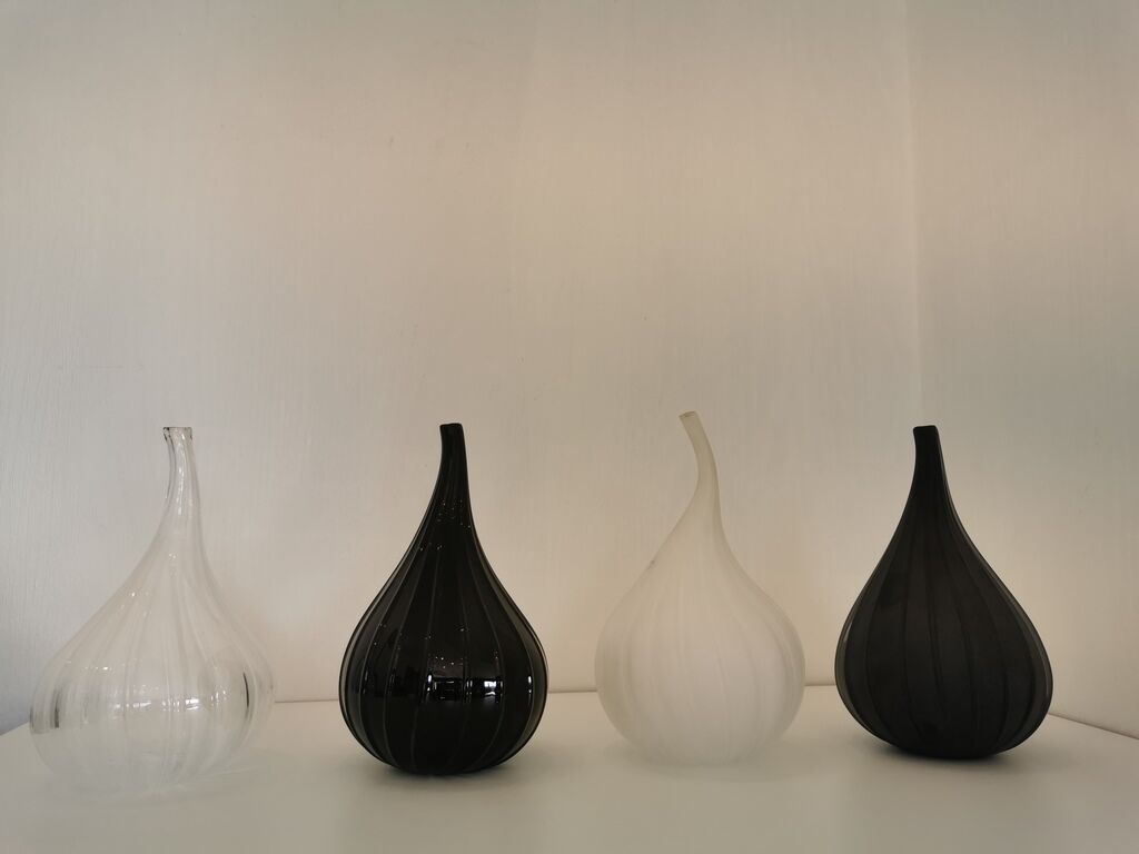 Murano glass vase "Drops" by Stellon Renzo signed Salviati matte black