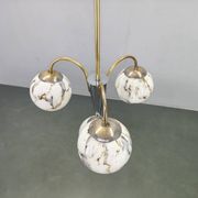 Chandelier Art Déco, verre marbré, laiton et chrome, années 1930