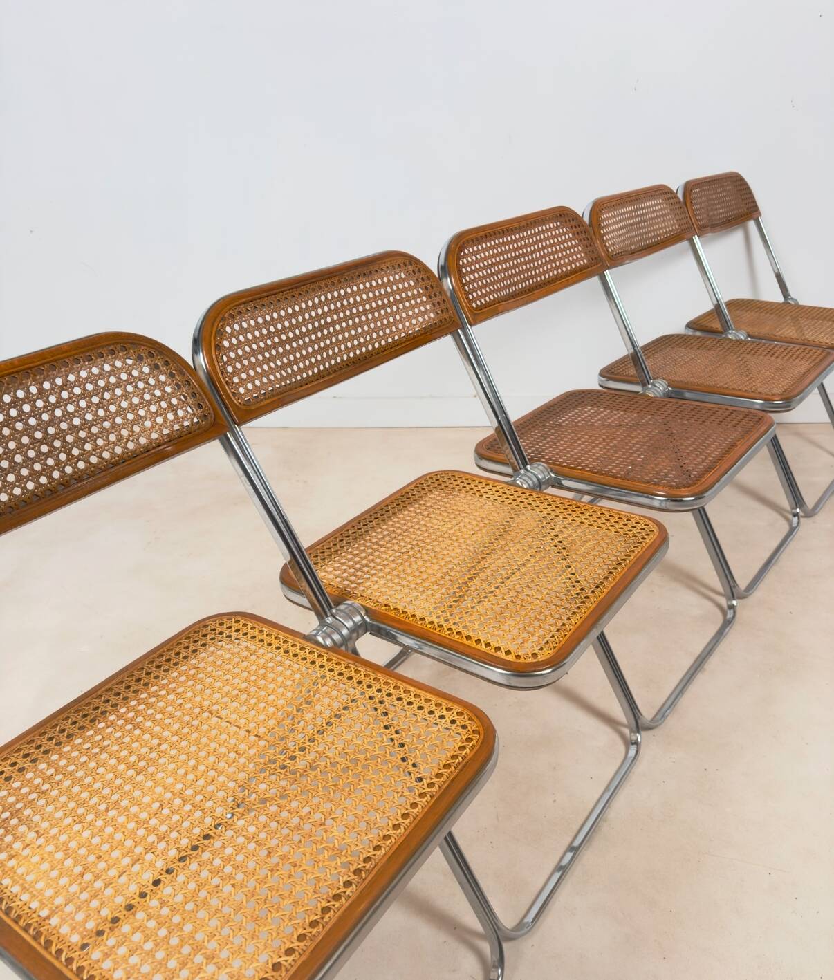 Ensemble de 5 chaises « Plia » par Giancarlo Piretti pour Castelli