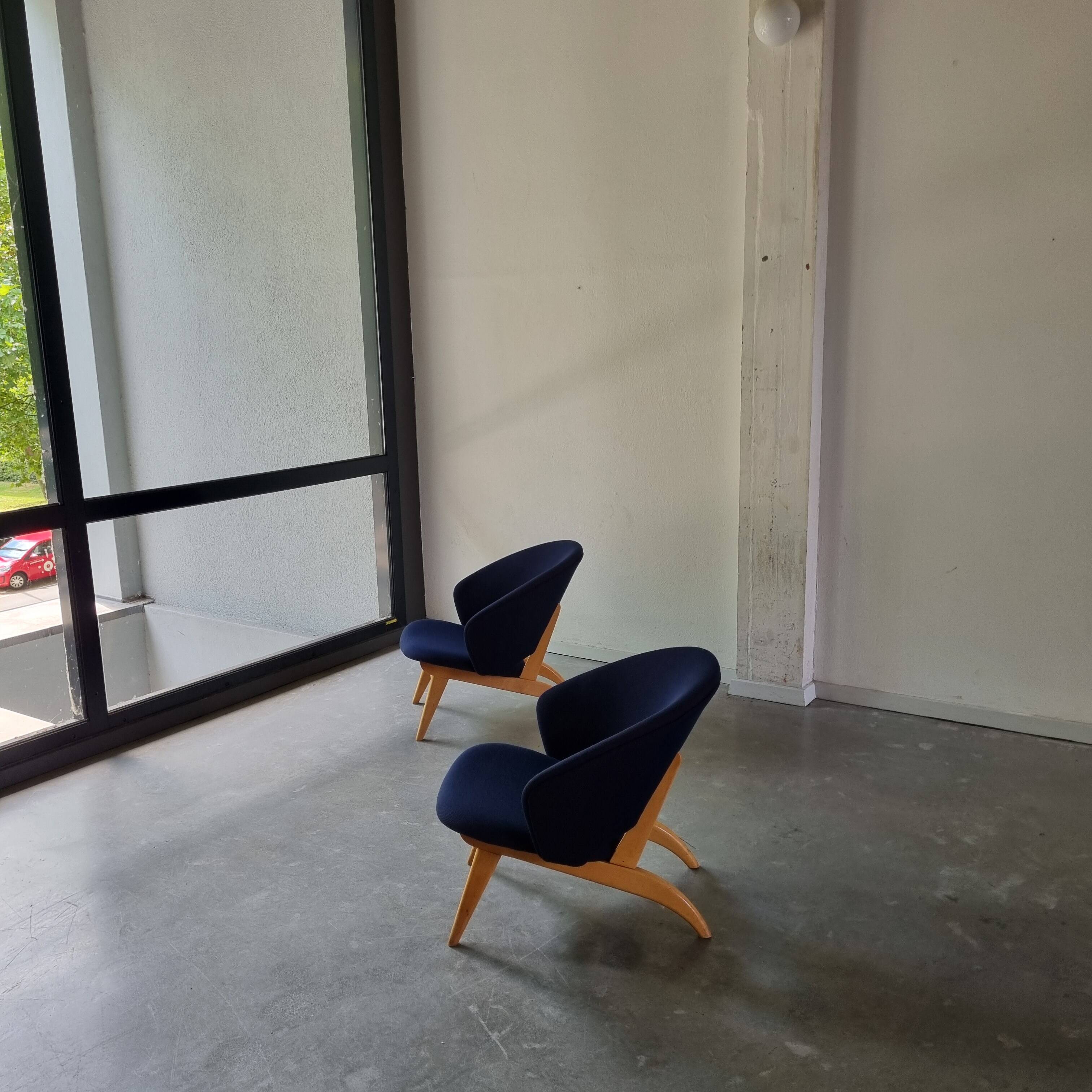 Set of two mid century lounge or cocktail chairs by Theo Ruth for Artifort