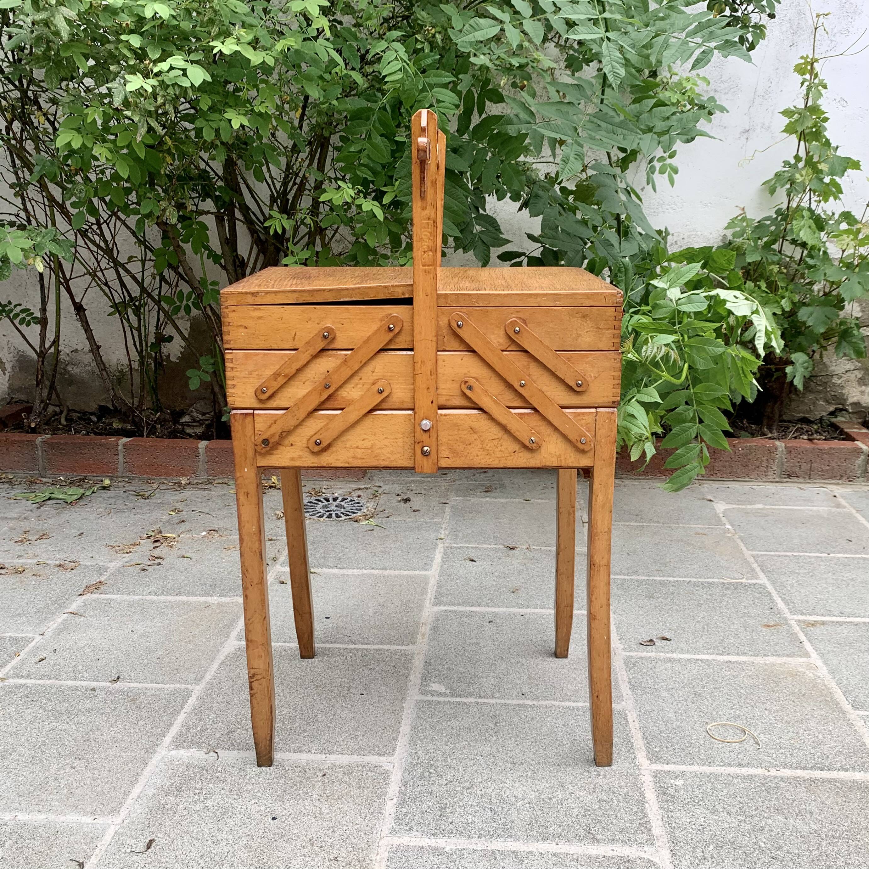 Old large wooden worker - Torck sewing box