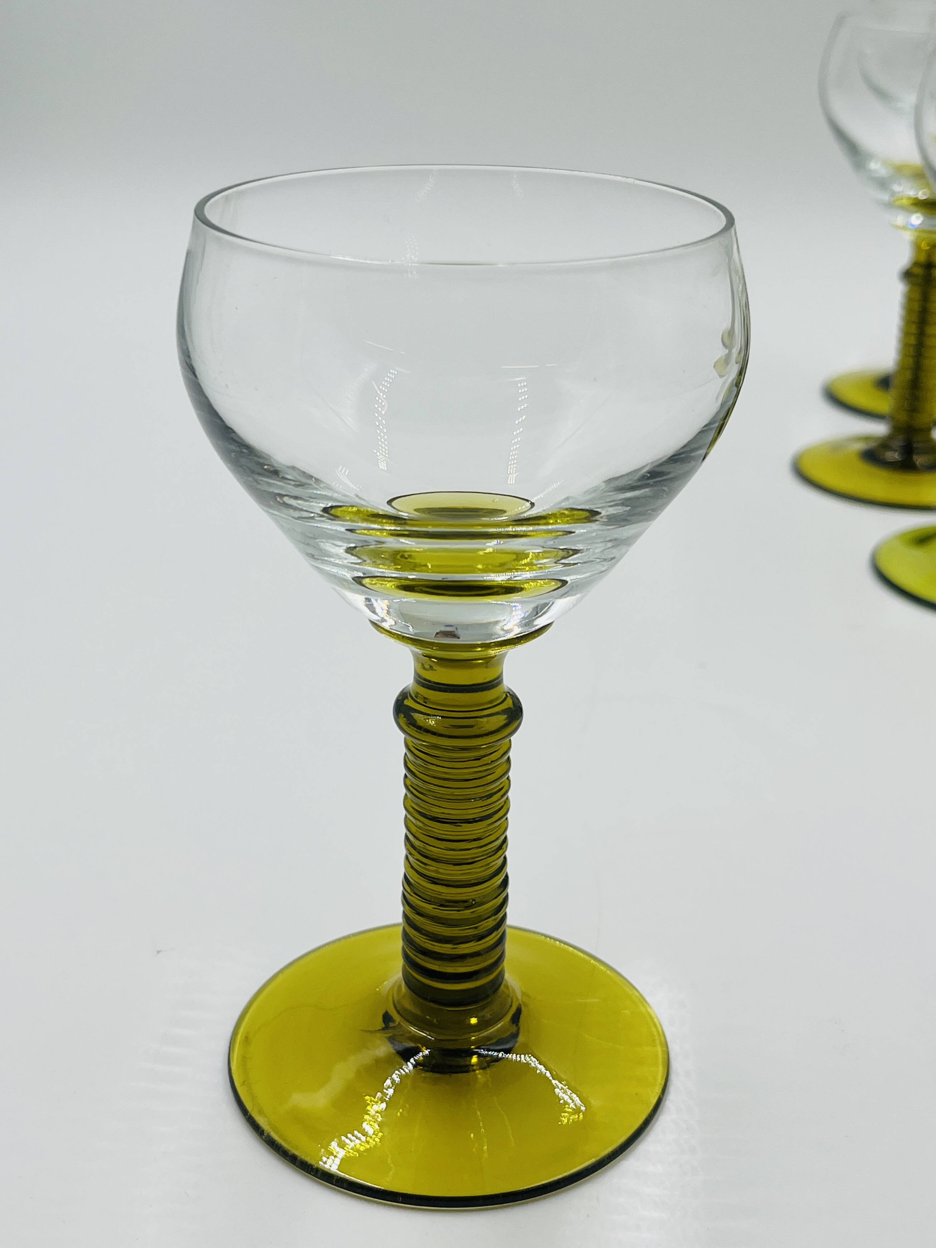 Lot de 5 verres à vin Roemer verts