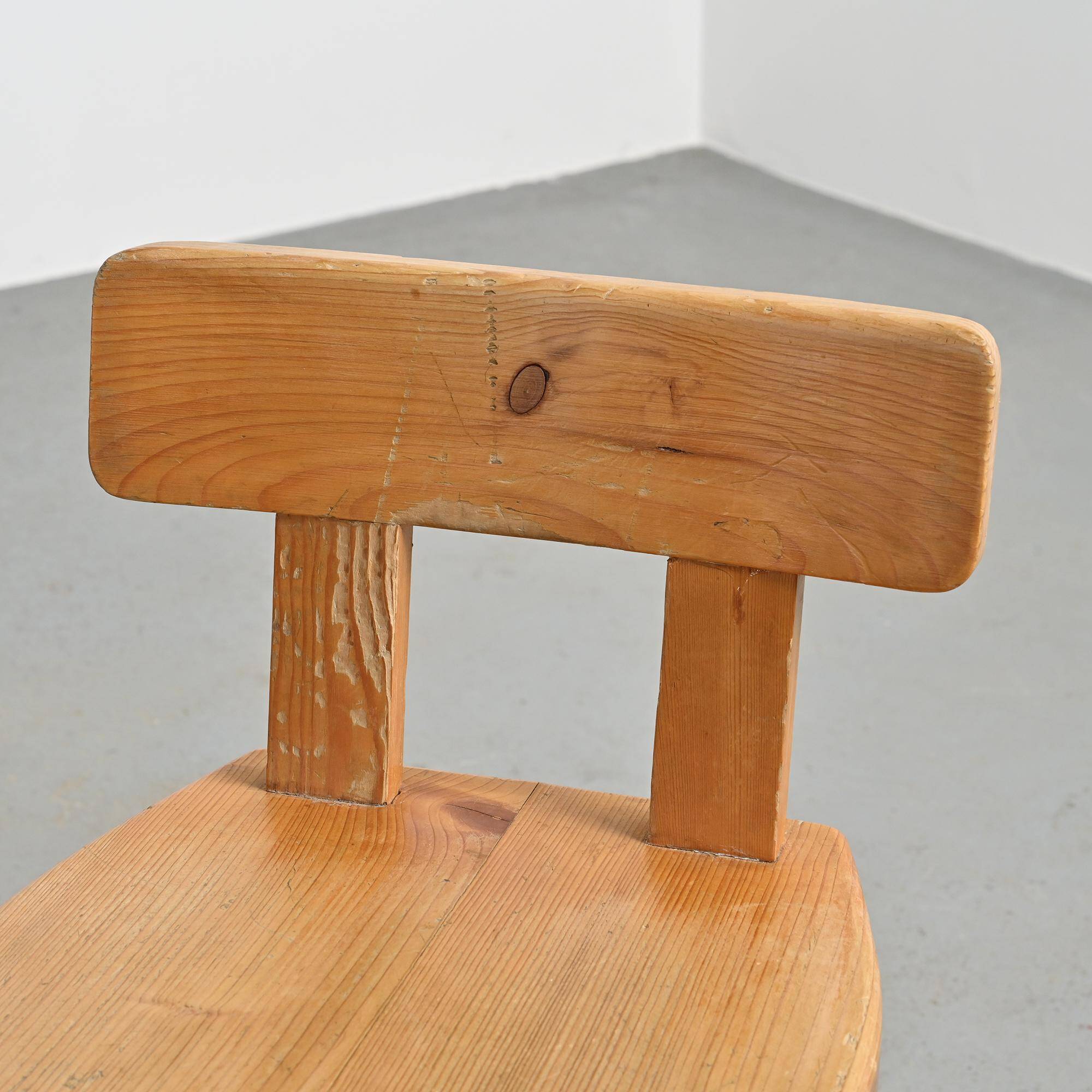 Pair of pine chairs by Christian Durupt, Méribel 1960