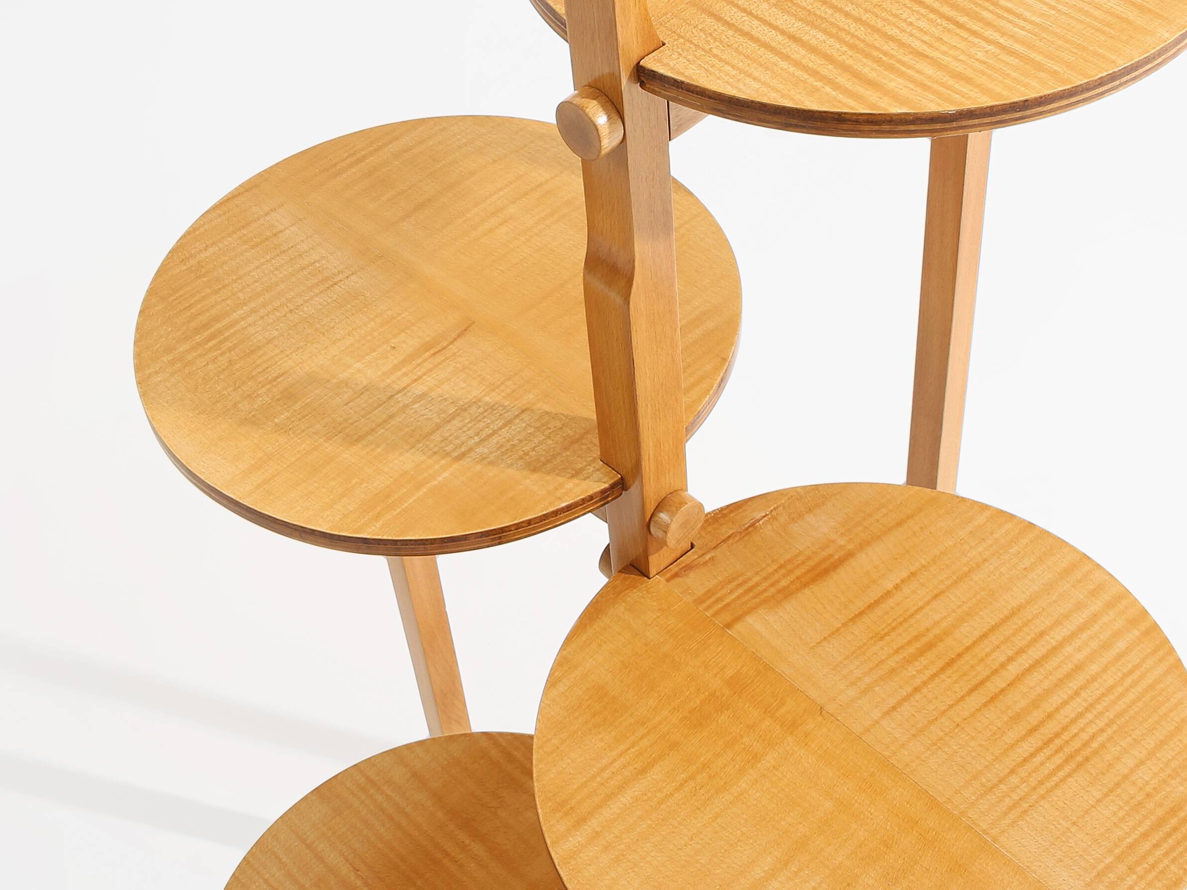 André Groult four-tiered stand in maple and beech around 1920