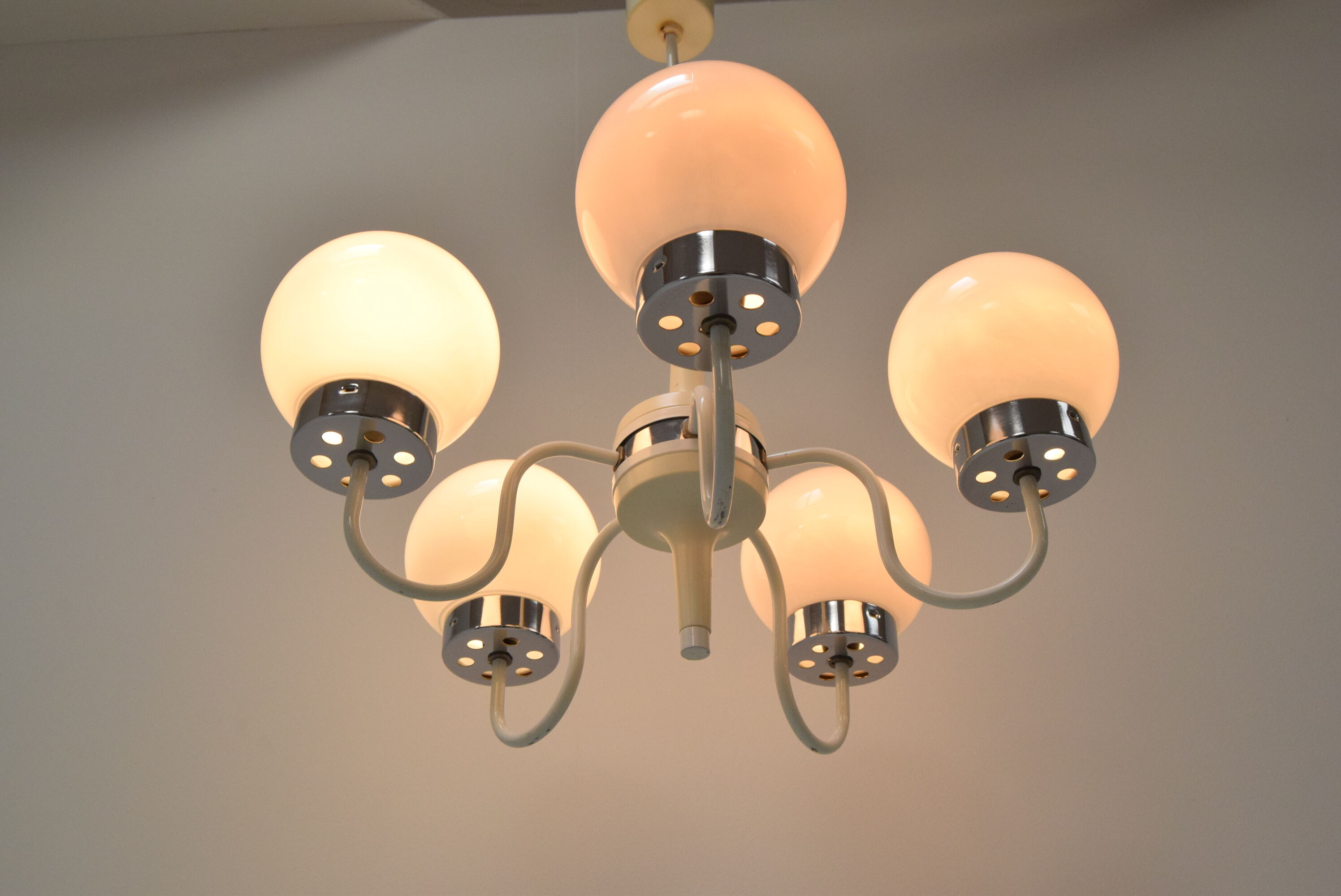 Mid Century chandelier /Jílové u Děčína, 1970´s.