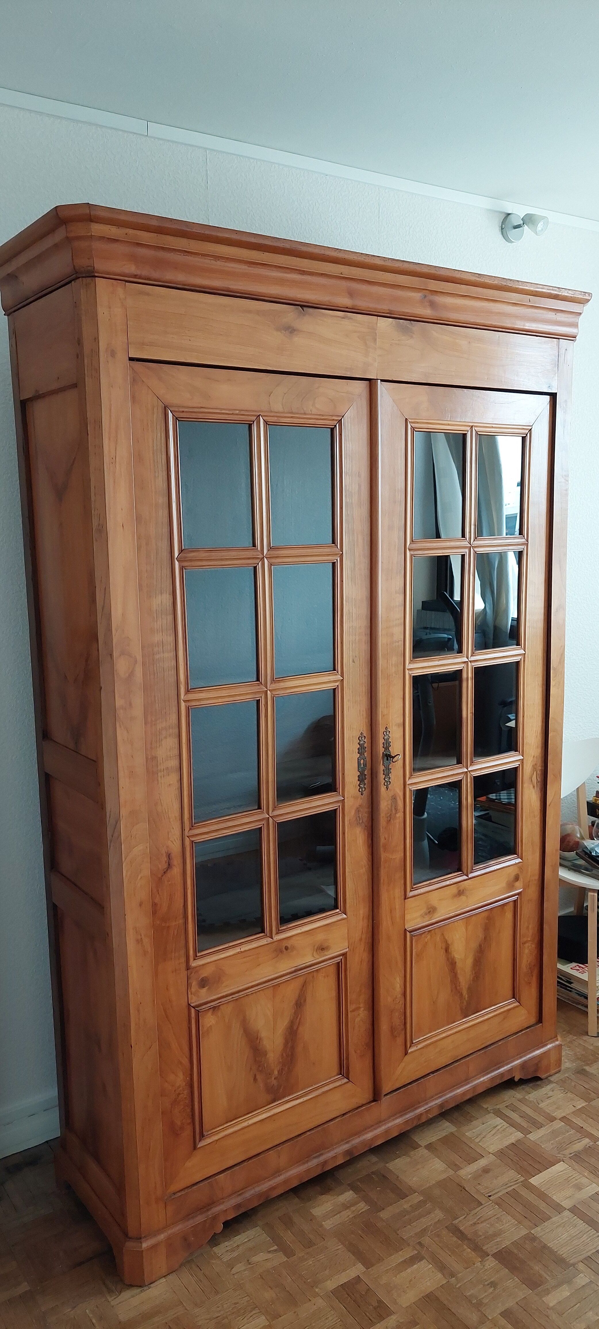 Louis Philippe / Merisier Library