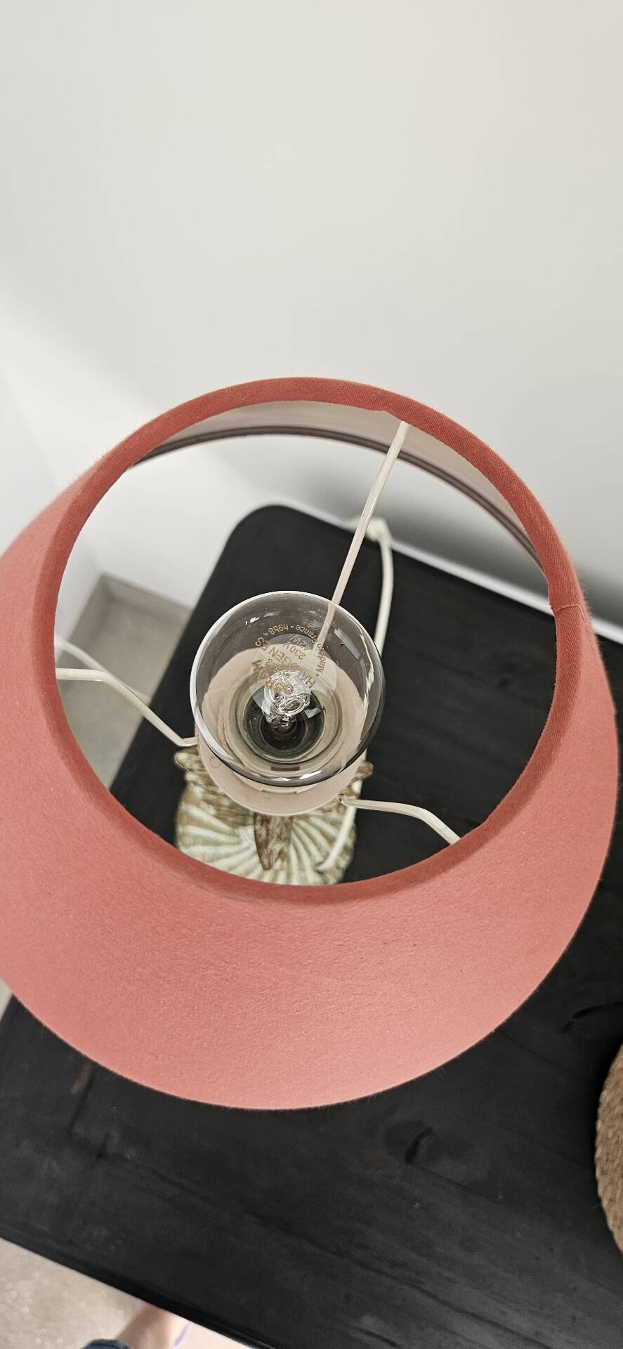 Hollywood Regency Florentine botanical style table lamp.