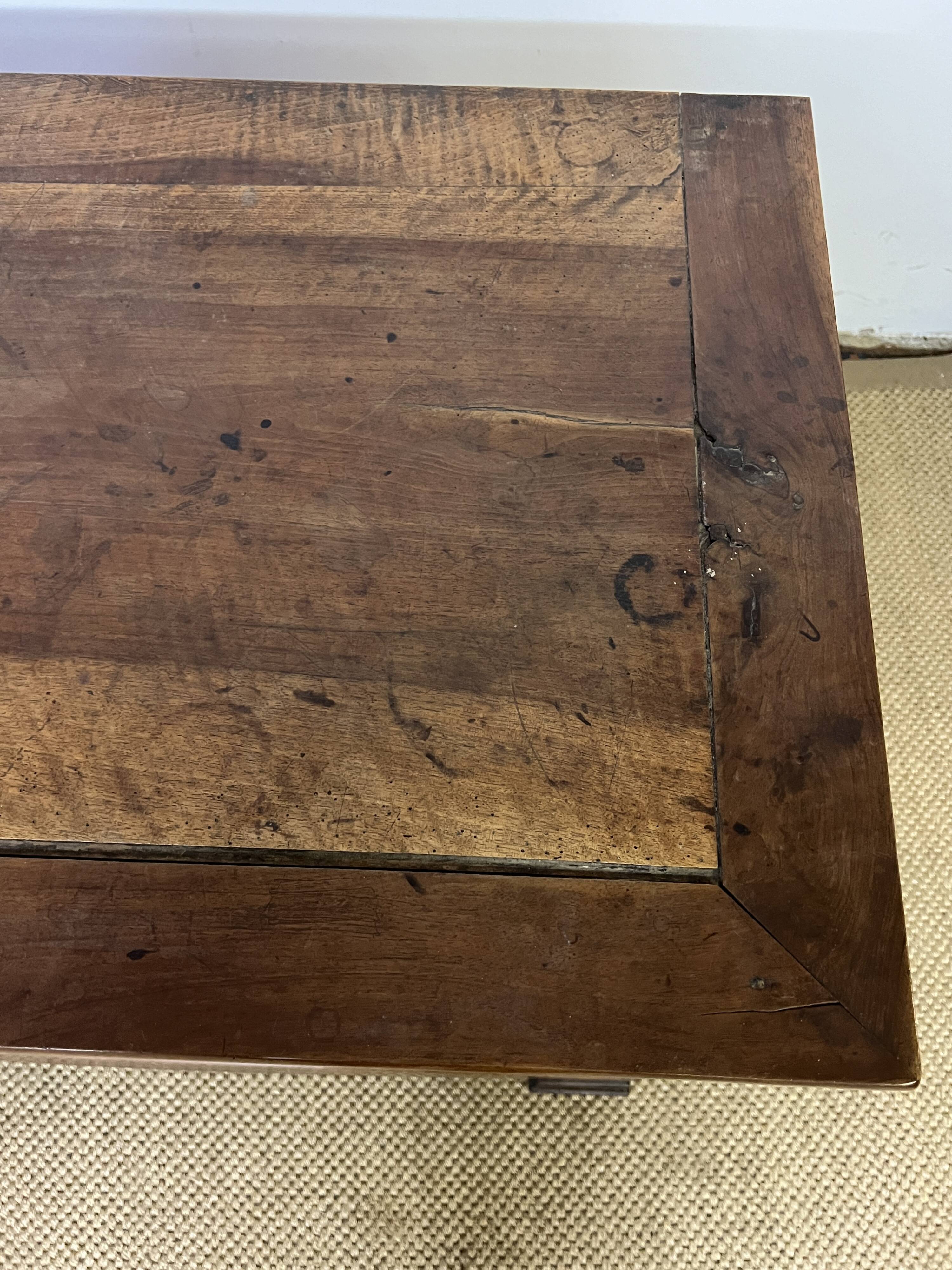 Commode en bois Louis Philippe du 19è siècle