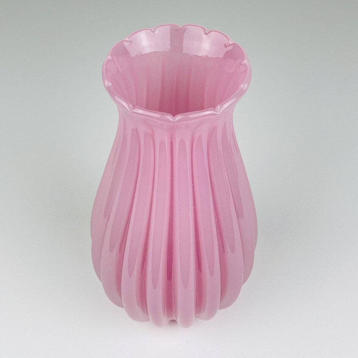Vintage pink vase attributed to Archimede Seguso, Italy, 1950s.