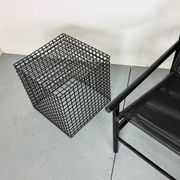 Table d'appoint cubiste moderniste en acier, années 1980