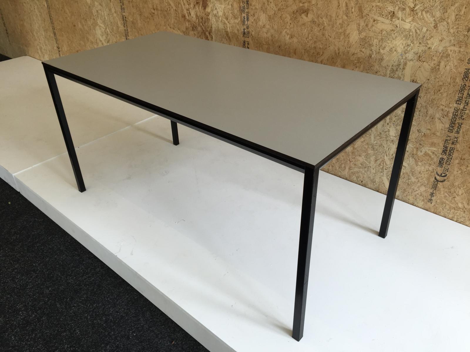 Table Facet par Friso Kramer pour Ahrend de Cirkel 1970s
