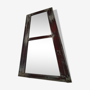 Large asymmetrical industrial type mirror