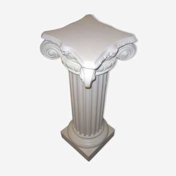 Reinforced plaster Ionic column