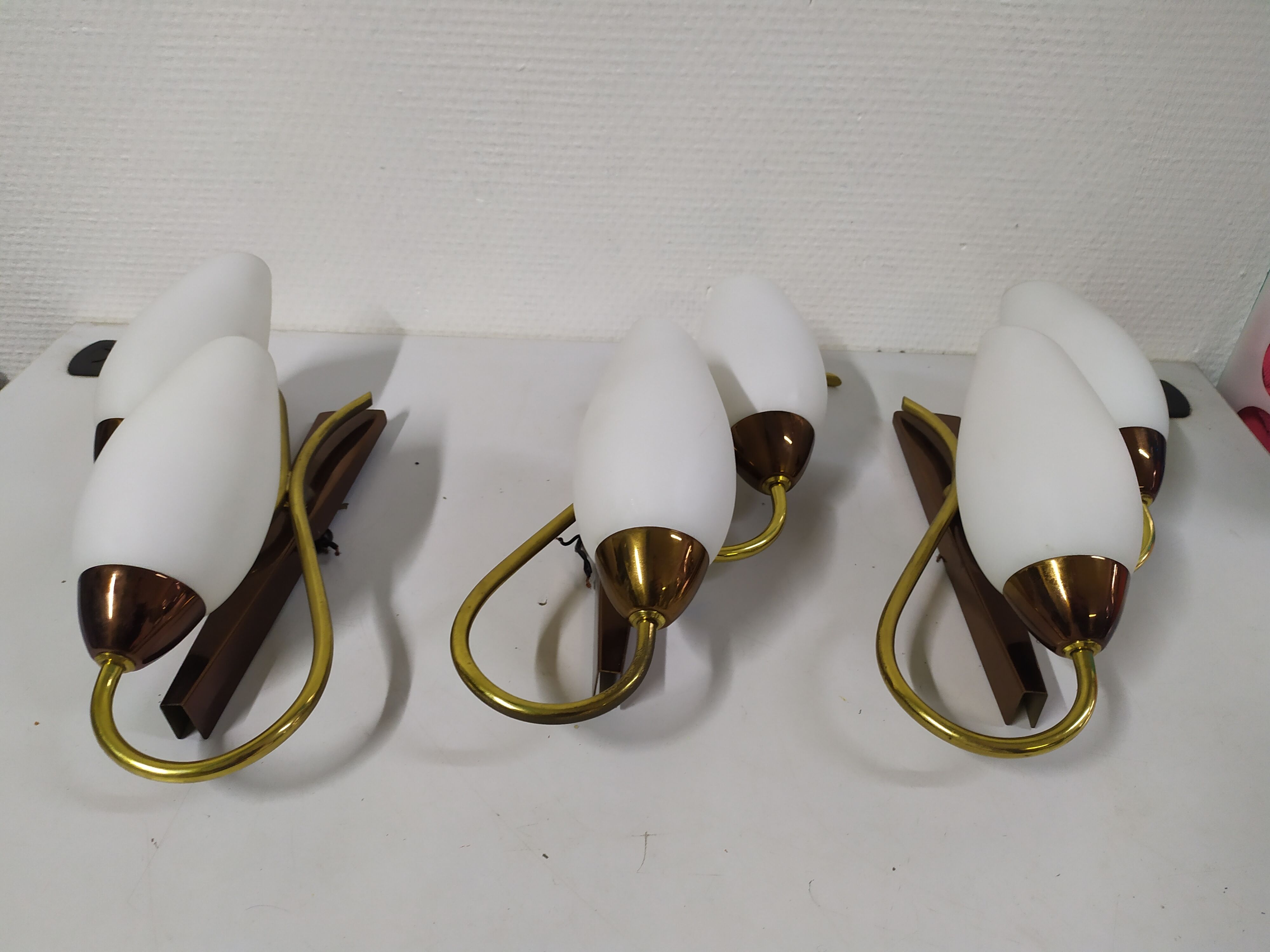 Lot de 3 applique mural tulipe opaline blanche laiton