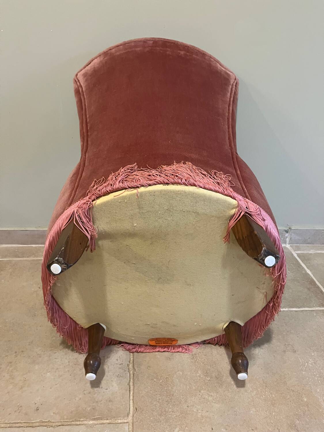 Pink toad chair