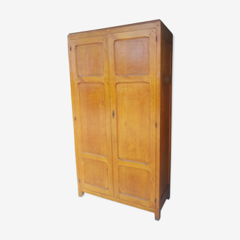 Armoire parisienne vintage