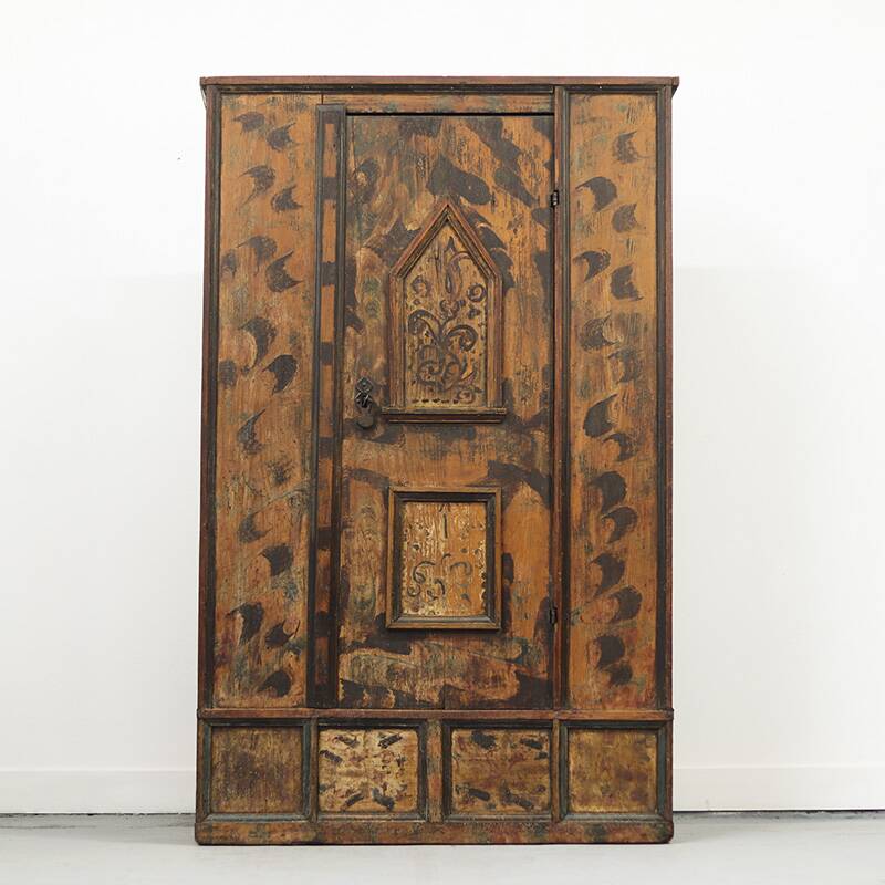 Armoire de mariée peinte d'art populaire