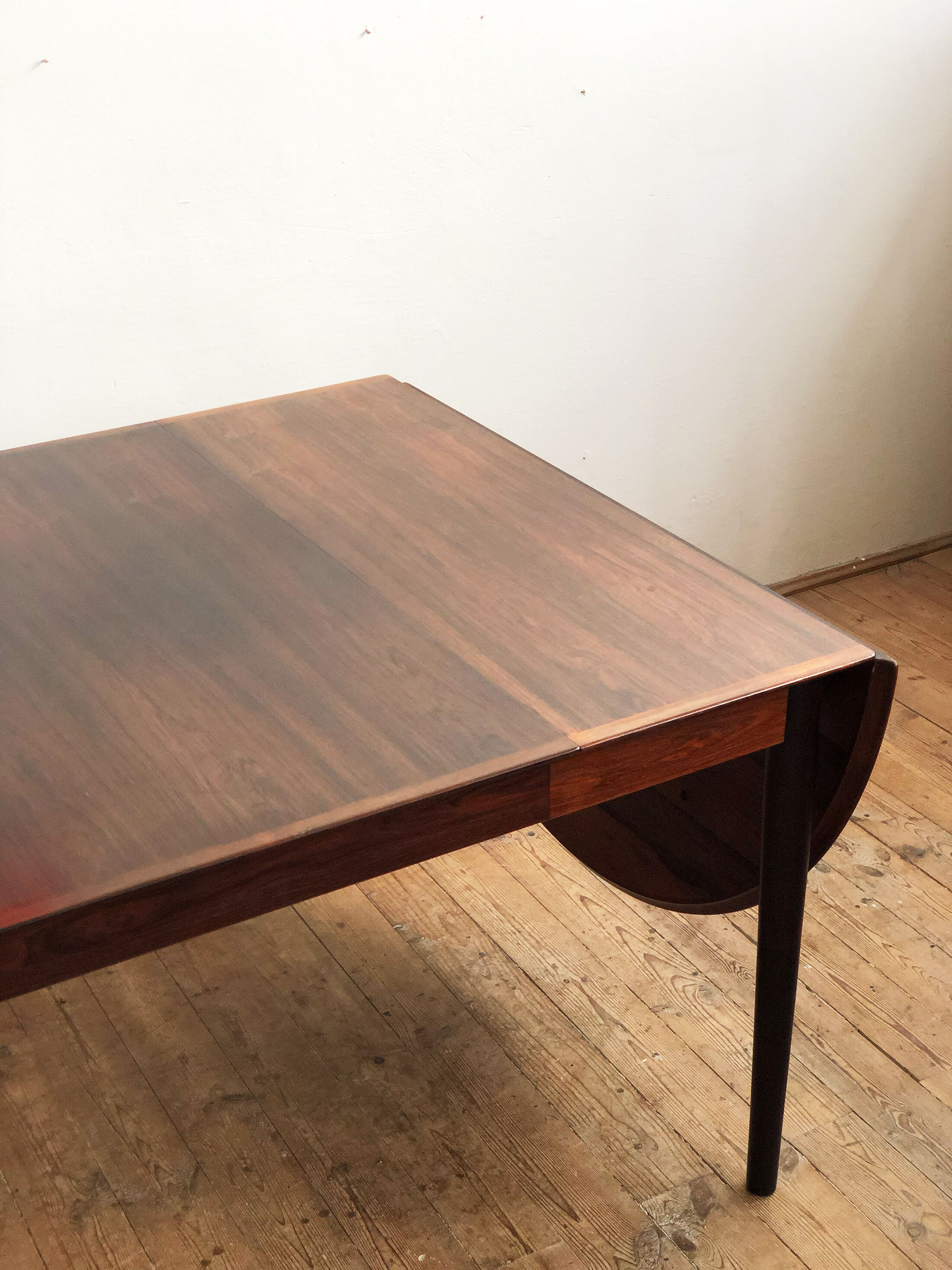 Extendable mid century drop leave rosewood dining table, model 227 by Arne Vodder for Sibast