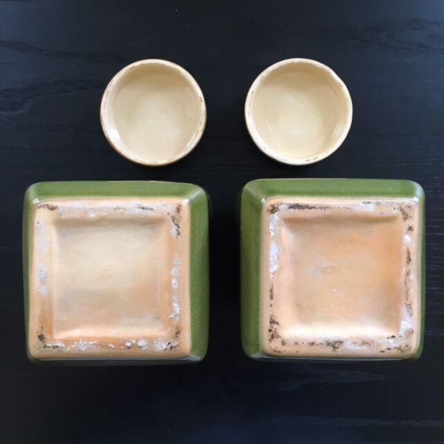 Pair of Chinese pots