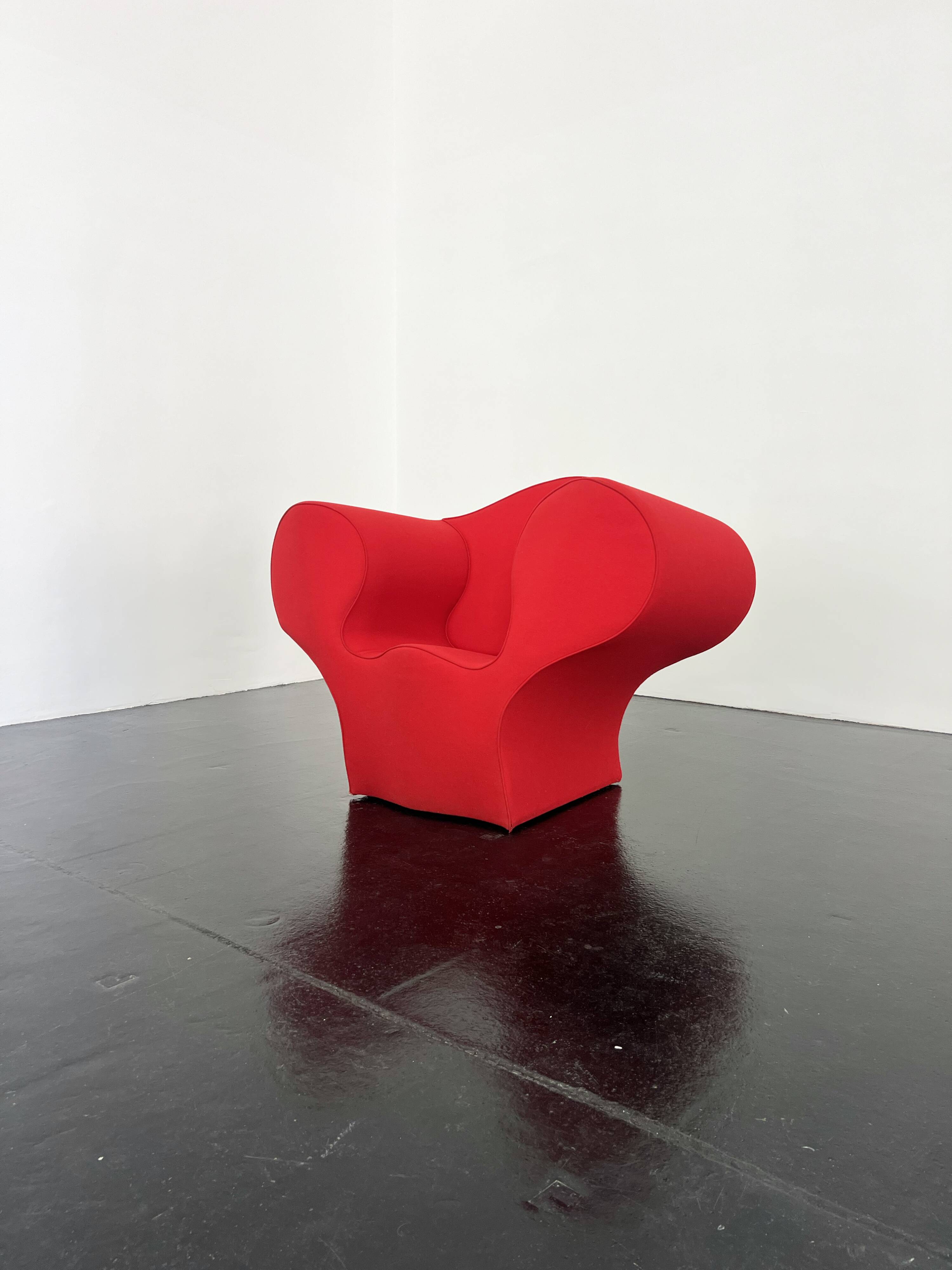 "Soft Big Easy" lounge chair by Ron Arad / Moroso