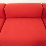 Vitra modular soft 5-seat sofa by Jasper Morrison in red Fabric