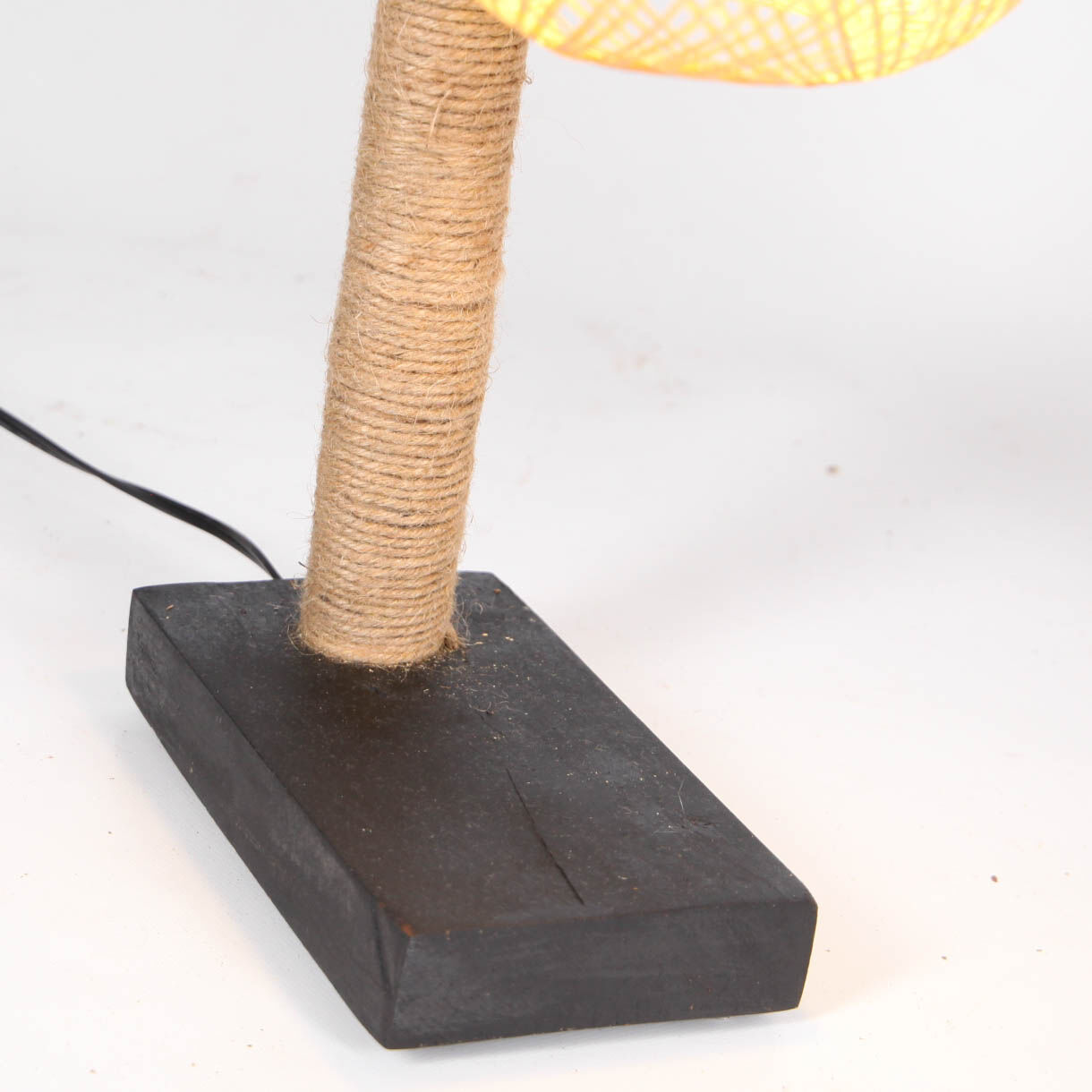 Paire de lampes en bambou et corde