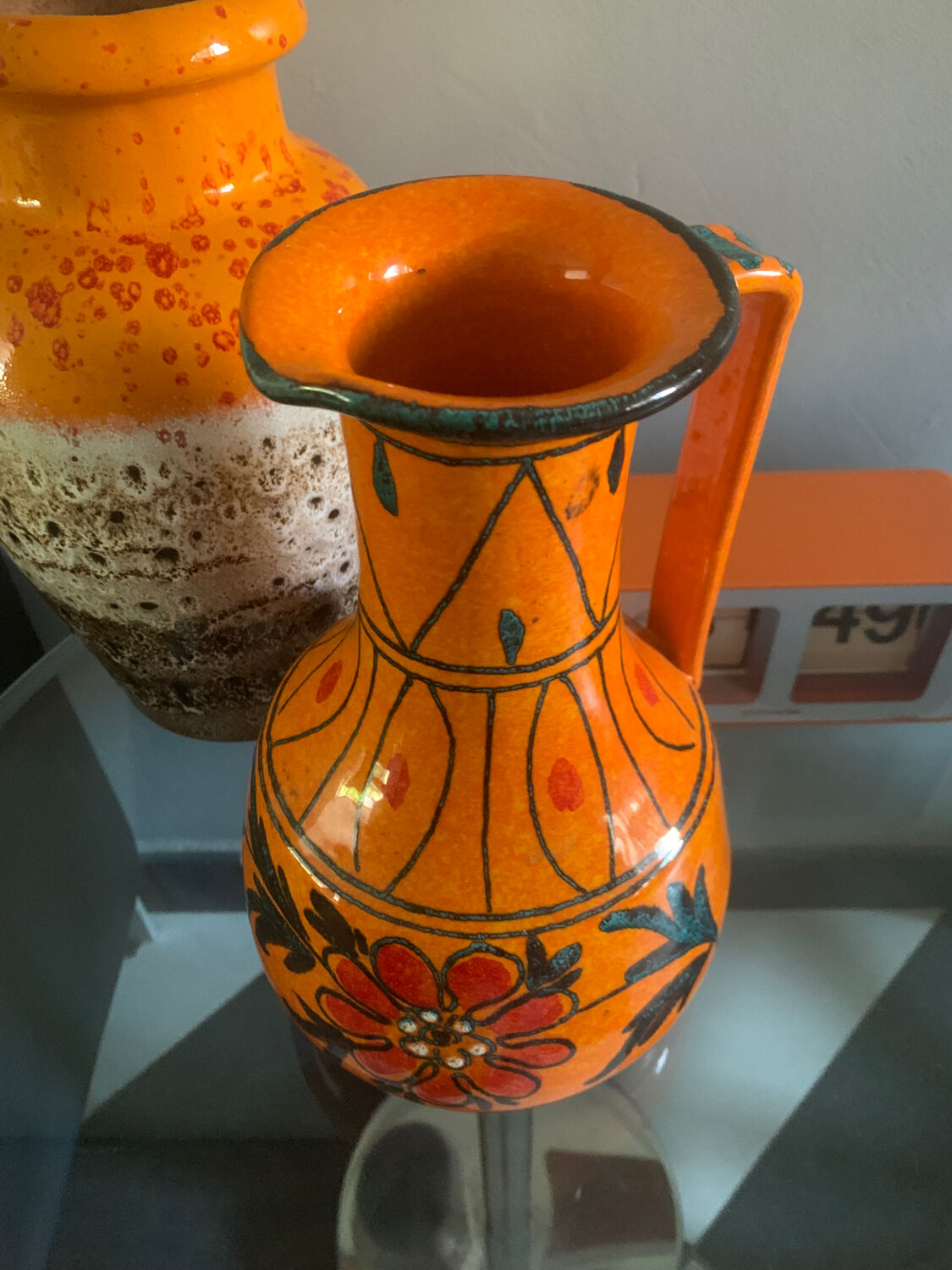 Iraqi ceramic vase