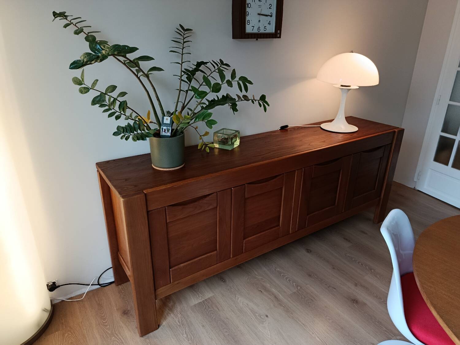 Brutalist enfilade Regain house