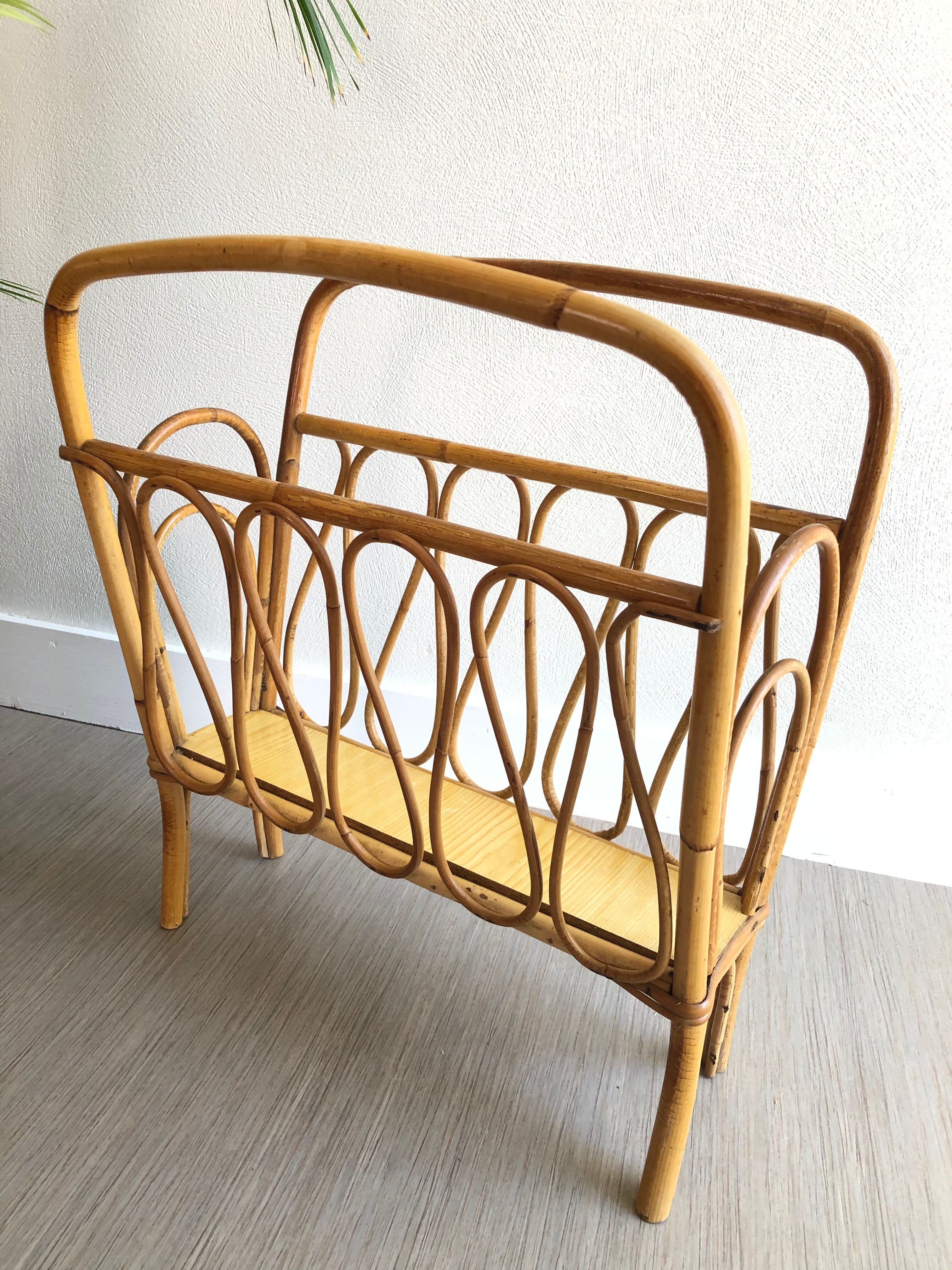 Ratin magazine holder