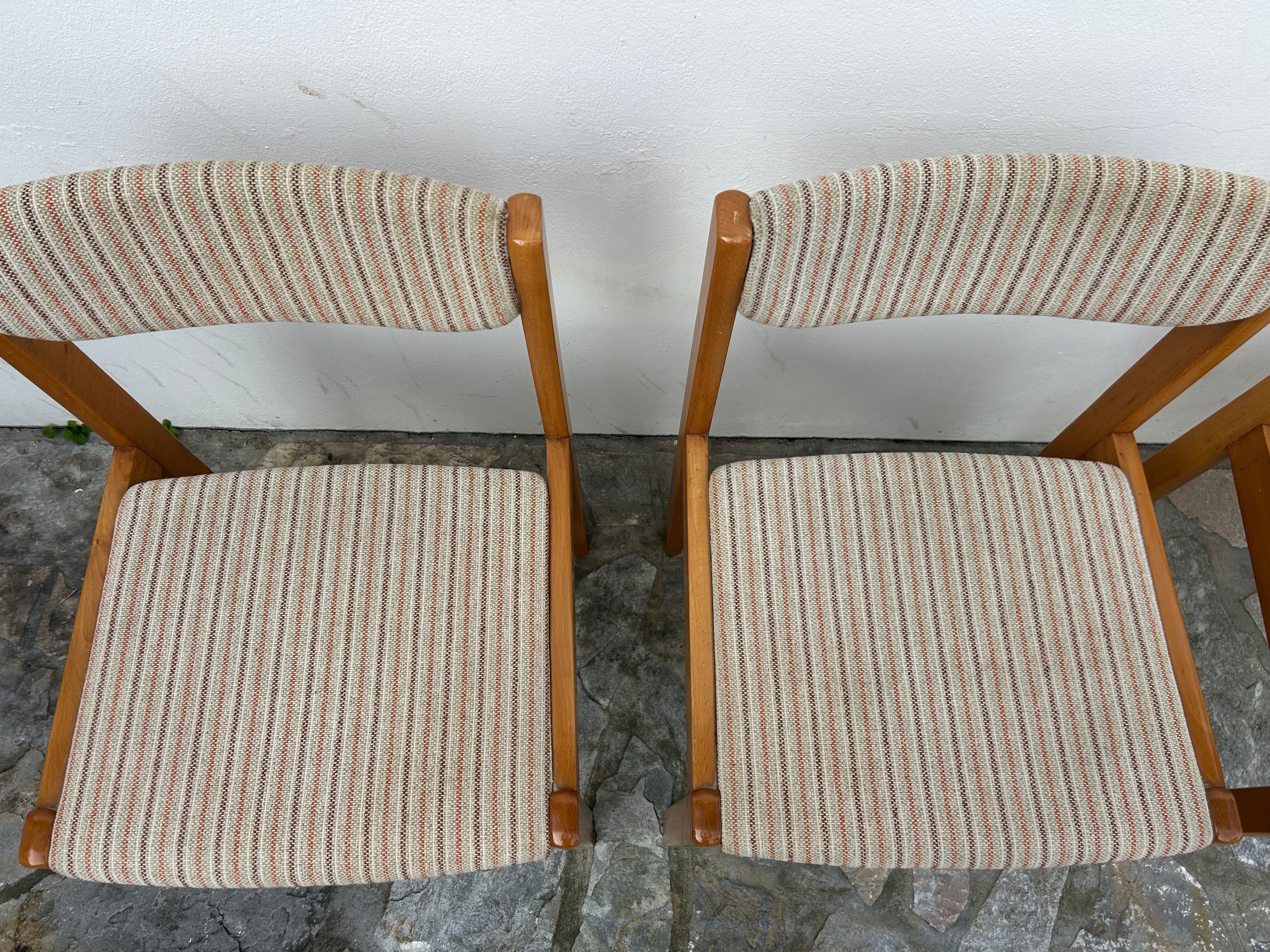 Set of 4 vintage chairs