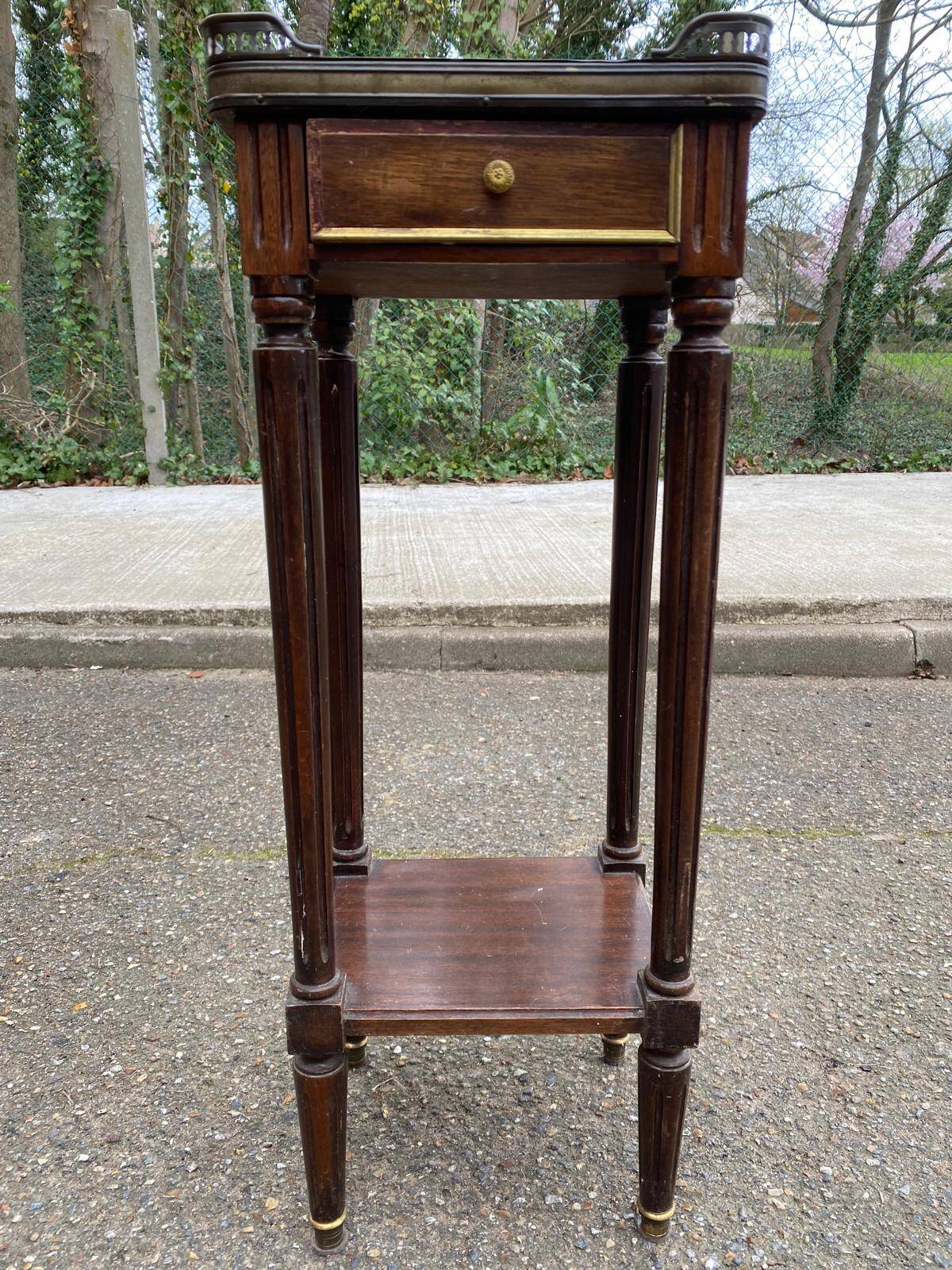 Louis XVI Napoleon III stool from the 19th century, white marble.