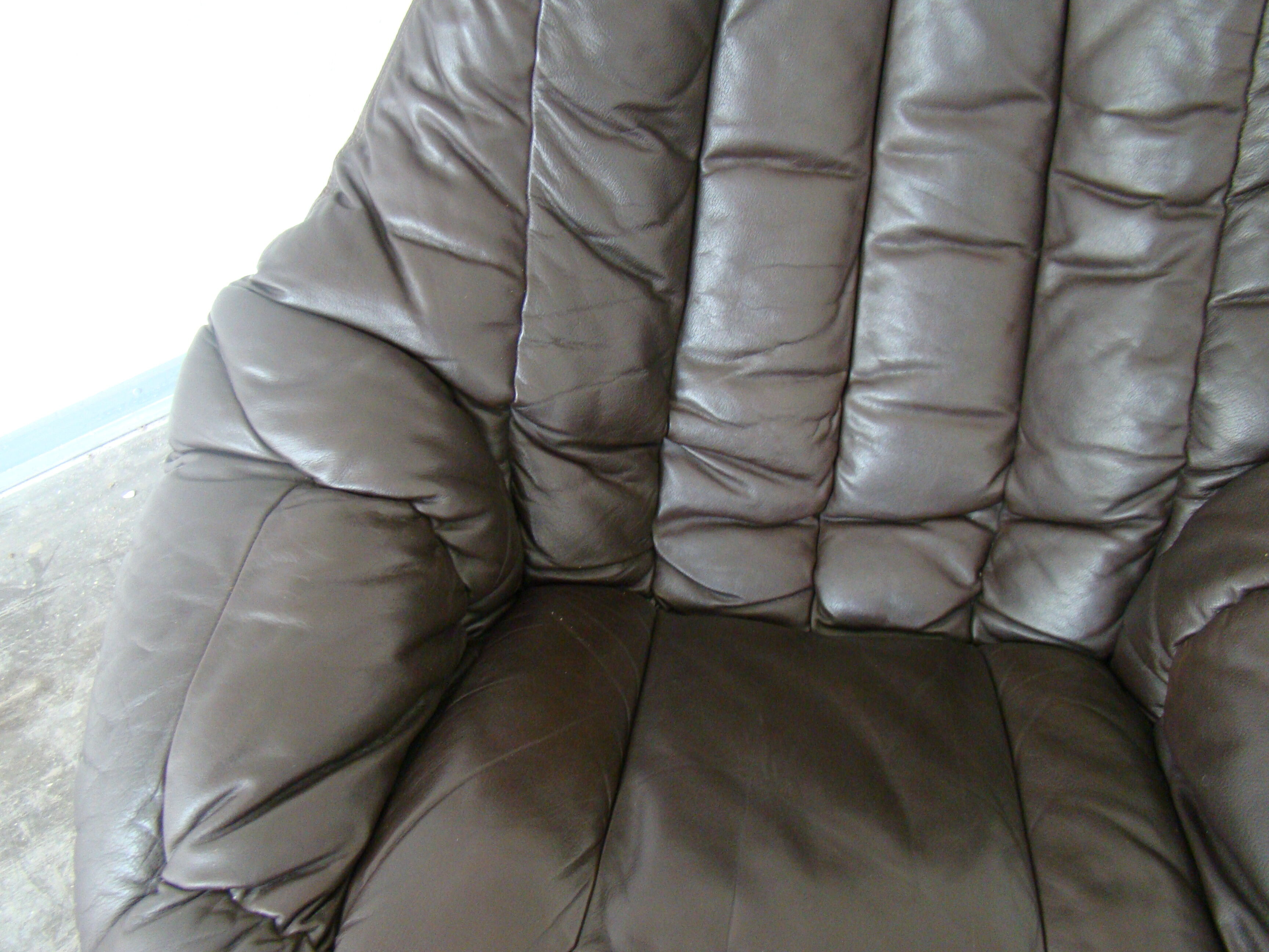 Pair of vintage Danish design brown leather swivel chairs by Bramin