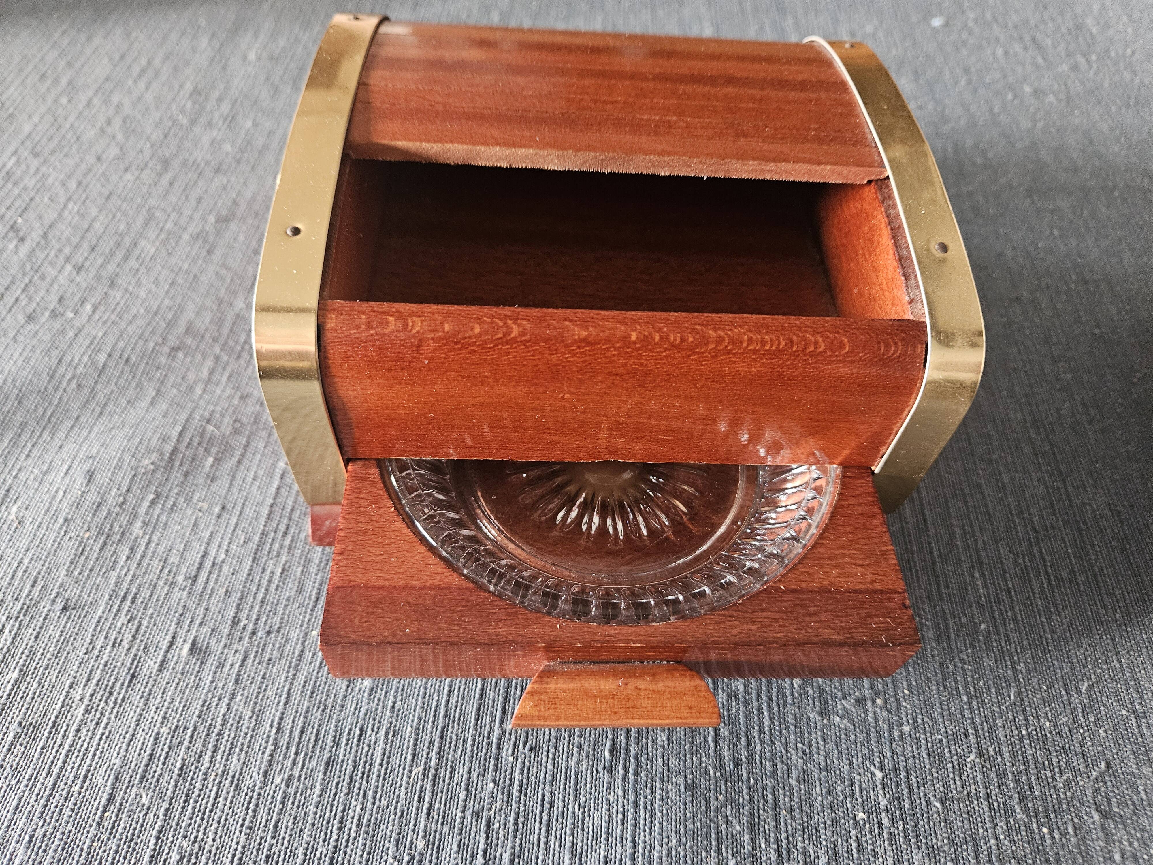 Vintage cigarette box 1950 - Wood and brass cabinetry - Internal ashtray