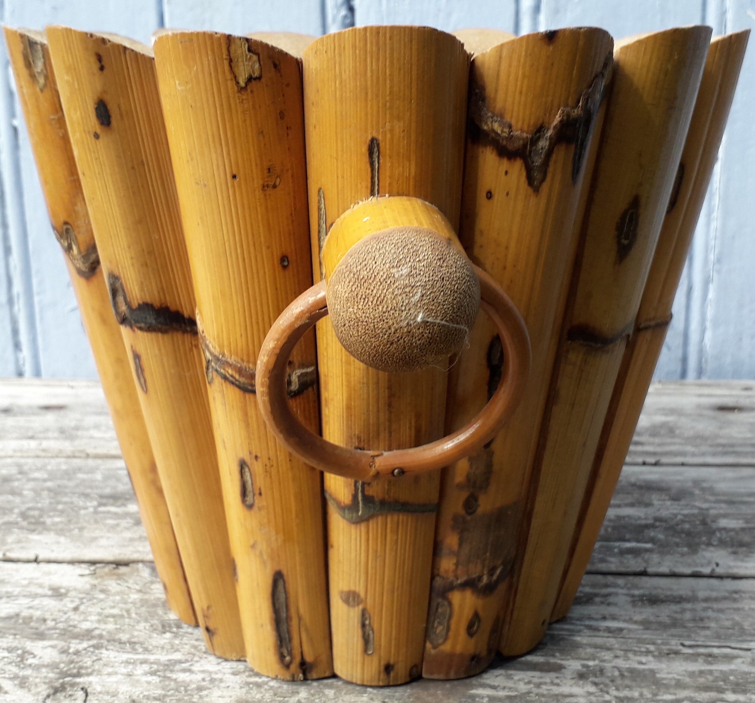 Rattan bamboo pot cache