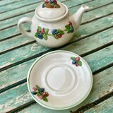 Teapot with fruity decoration