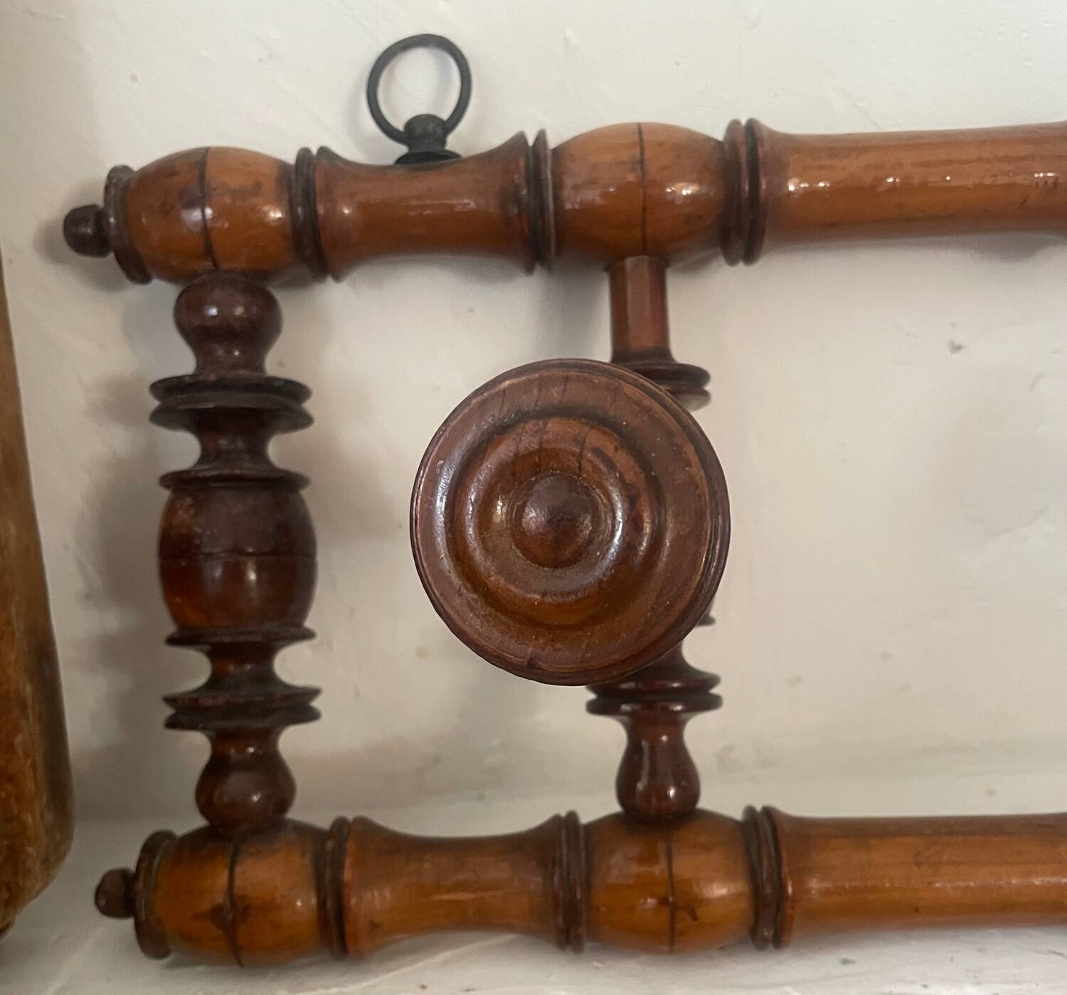 Coat rack with three hooks in turned bamboo-style wood, late 19th century